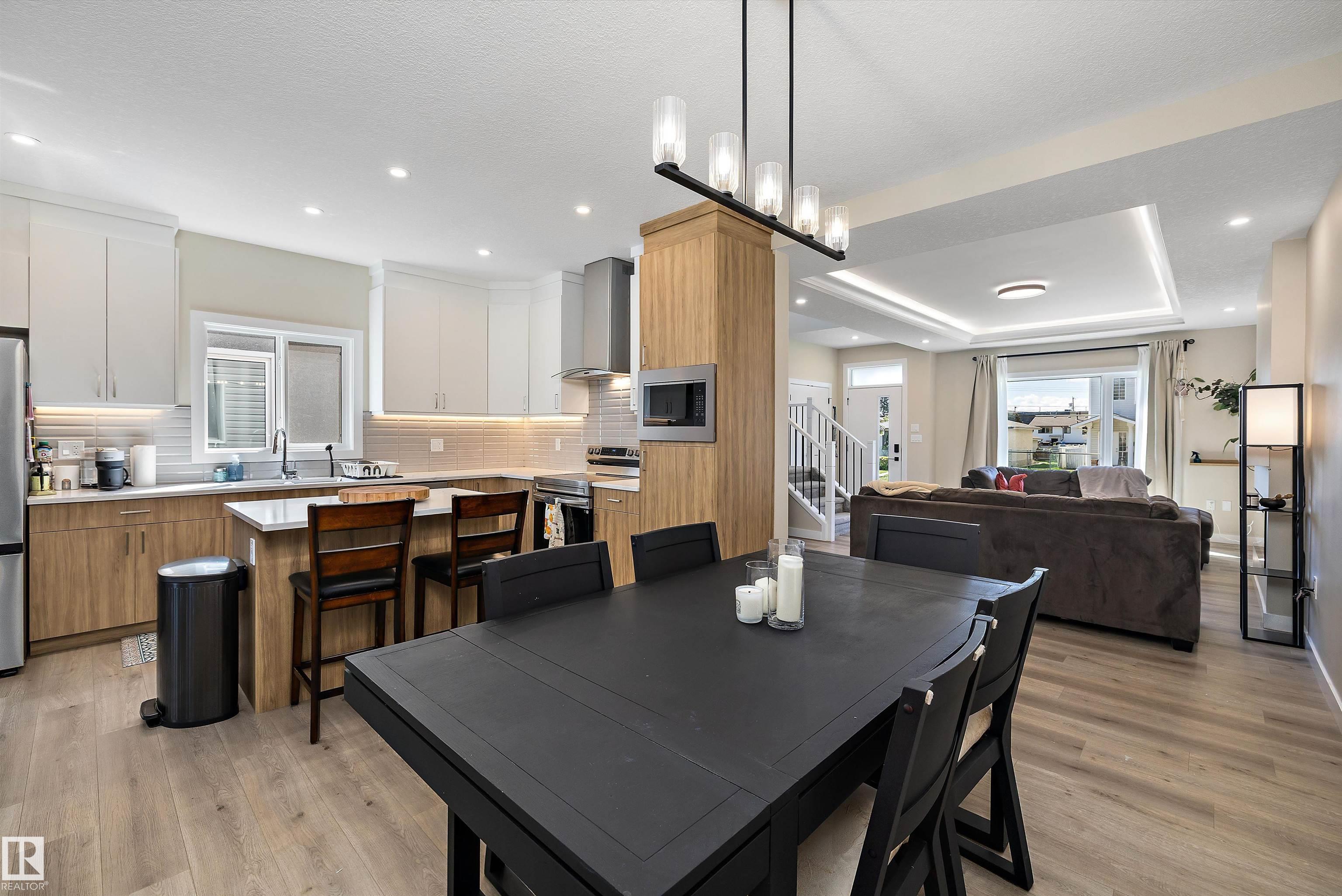 Photo 10 at 7208 78 Avenue NW, King Edward Park, Edmonton
