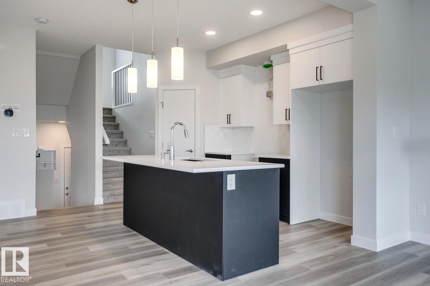 308 Brae Way, Black Stone, Leduc