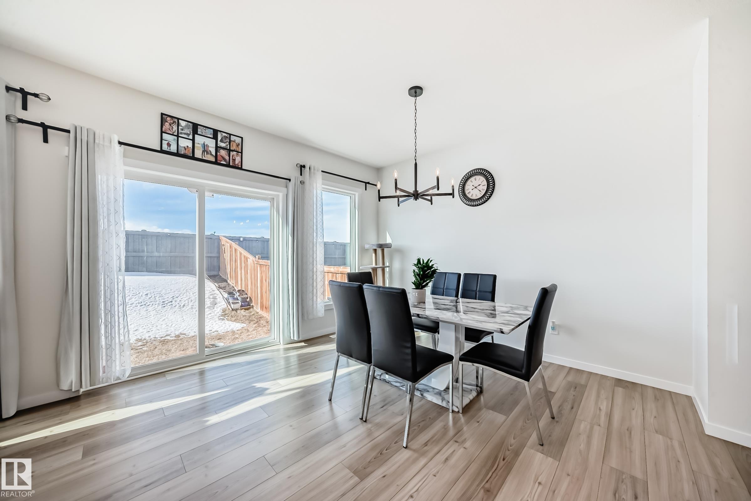 https://zimg.paragon.ice.com/ParagonImages/Property/PM/RAE/225402146/13/0/0/cf7d59452f681e7ac86d4ff83a79849a/1/26a78871467eb368f0f5327ba849e05b/225402146-12642FC4-72A1-4617-A8AB-02988F76B3E9.JPG