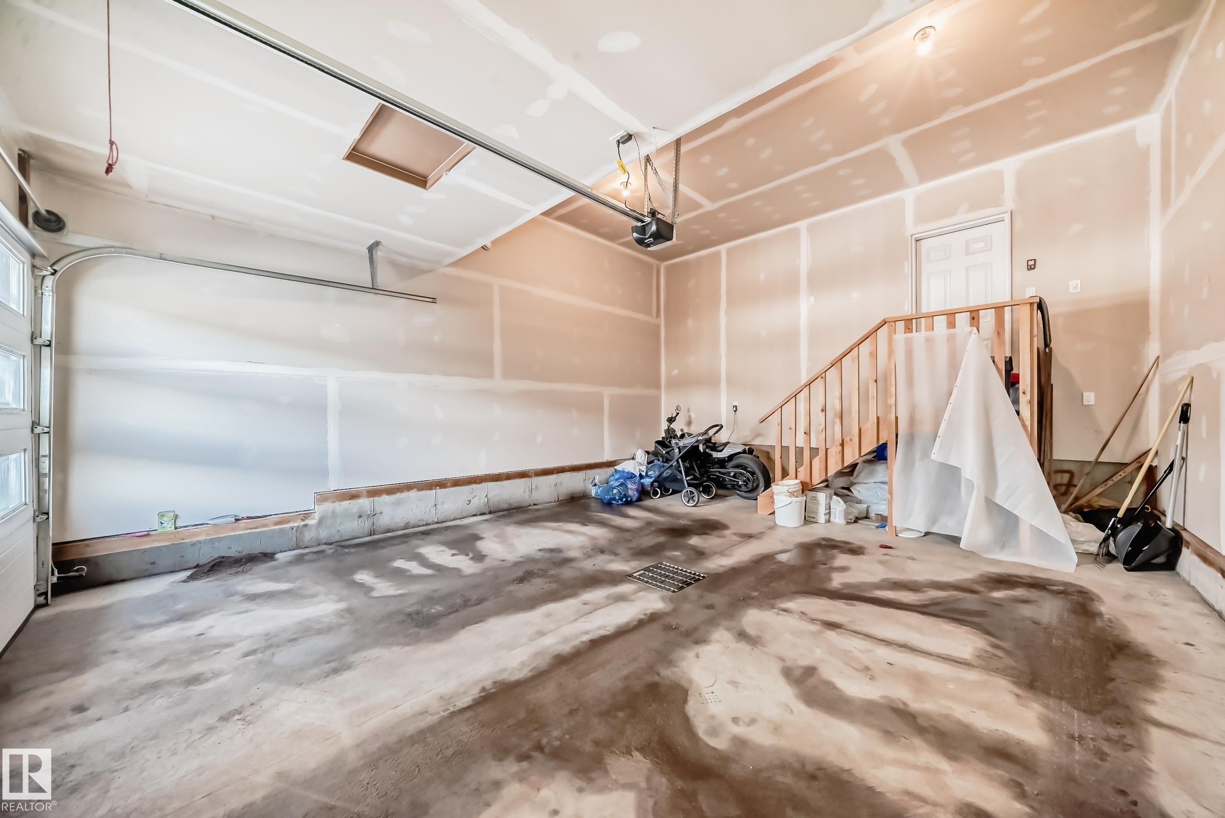 https://zimg.paragon.ice.com/ParagonImages/Property/PM/RAE/225402146/38/0/0/abc884630cdc637a9eefb1171d813a62/1/26a78871467eb368f0f5327ba849e05b/225402146-746F0BED-E7FE-43E9-A5DC-DE6877B9A09C.JPG