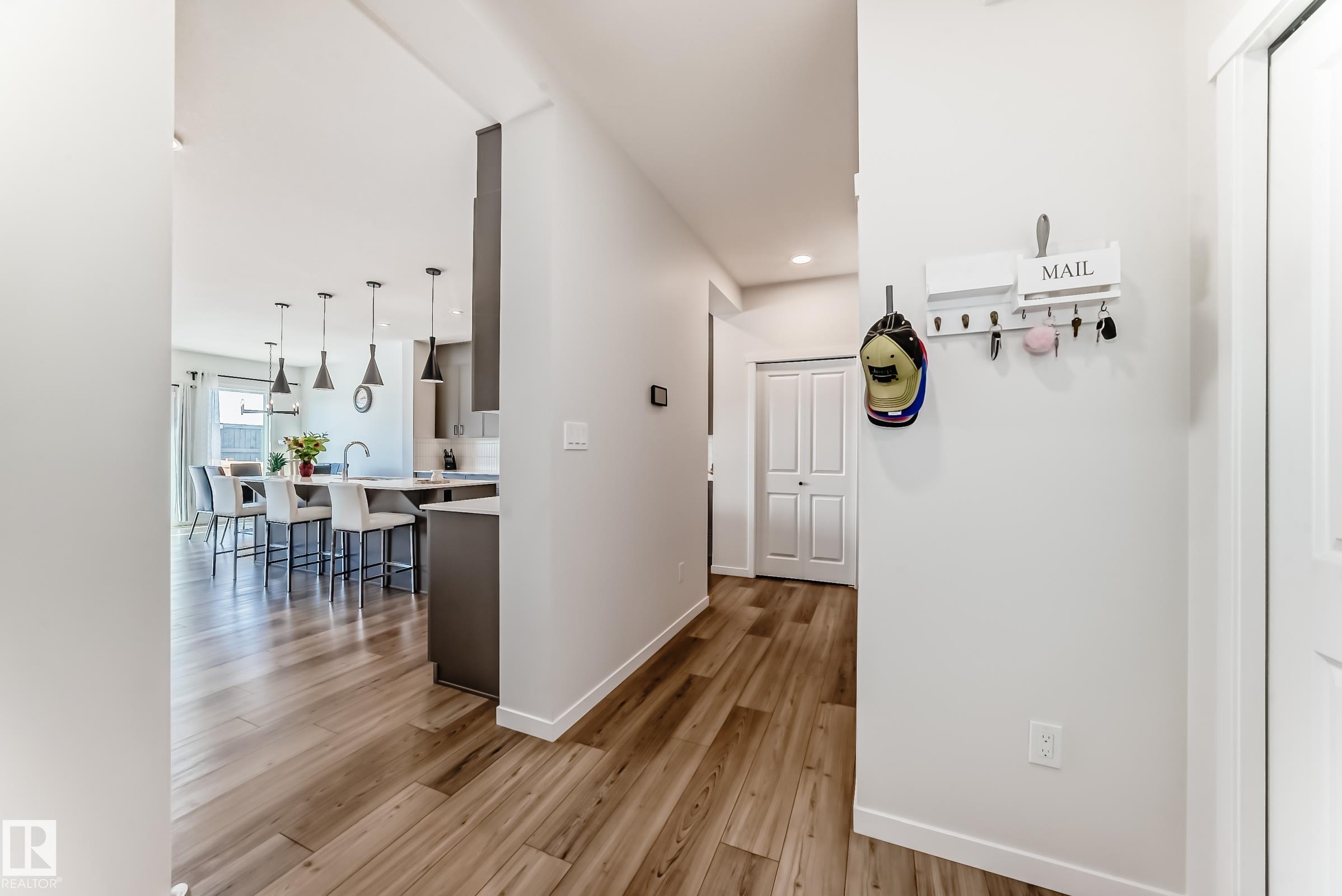 https://zimg.paragon.ice.com/ParagonImages/Property/PM/RAE/225402146/5/0/0/4dcee52c80bf1072d7e177856a34df69/1/26a78871467eb368f0f5327ba849e05b/225402146-3EDF7472-D462-4936-9E13-A493C81BC31D.JPG