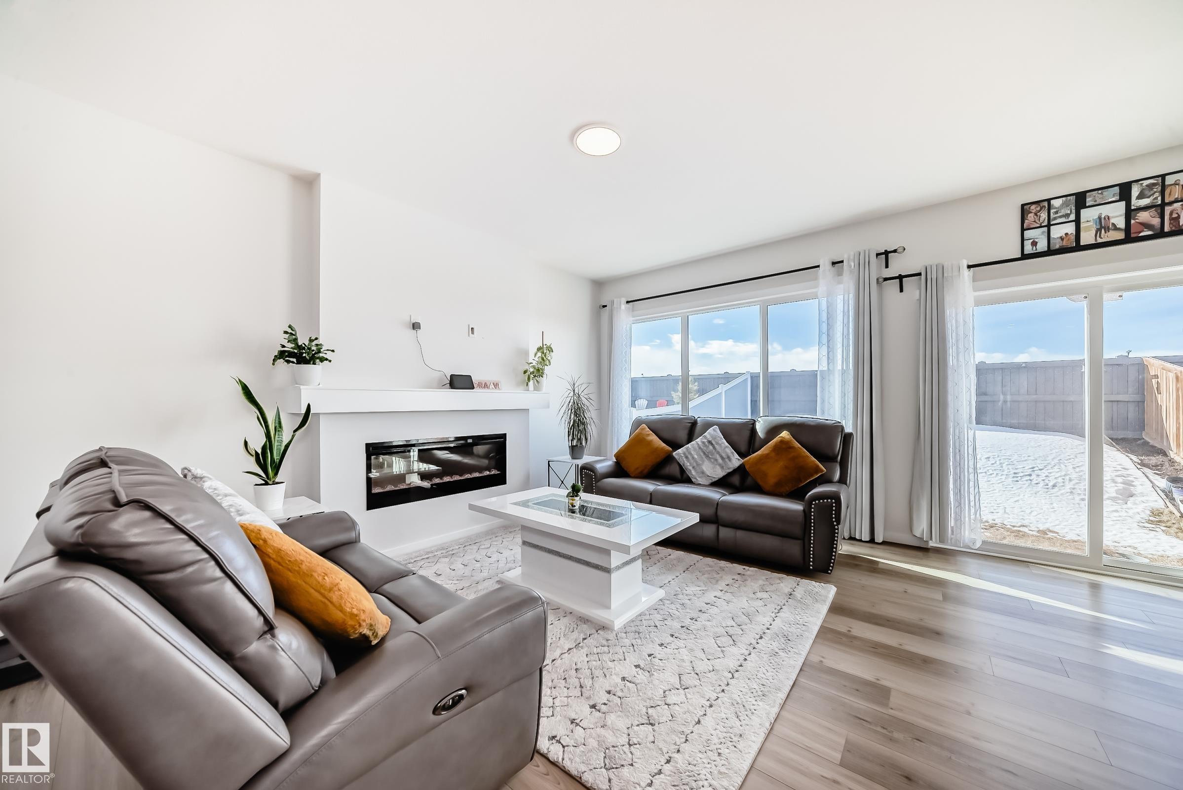 https://zimg.paragon.ice.com/ParagonImages/Property/PM/RAE/225402146/9/0/0/16a53f647b83f42c84ed5206cb2715b0/1/26a78871467eb368f0f5327ba849e05b/225402146-7DD483F7-3CB9-490D-BD41-21E238B1C305.JPG