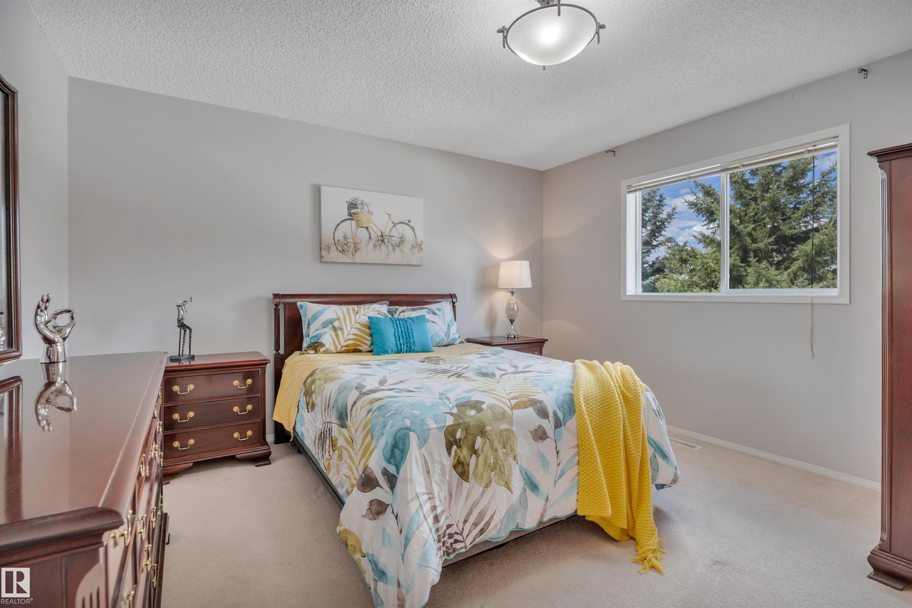 https://zimg.paragon.ice.com/ParagonImages/Property/PM/RAE/225402150/21/0/0/531066d94229063072d3f76cee436bc9/1/c7a67dd44df1d1a290fc8738fd065c64/225402150-9ce8d13d-c2b3-47f5-a7d2-3b26a2ba9a13.JPG