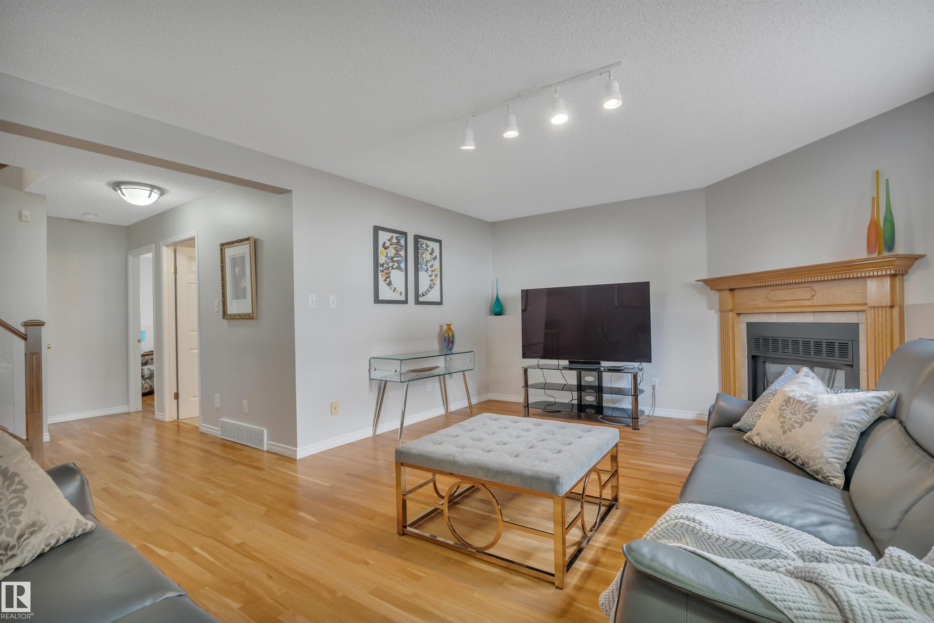 https://zimg.paragon.ice.com/ParagonImages/Property/PM/RAE/225402150/36/0/0/2a4244fdbbdcebc5819ee44600b6cbd3/1/c7a67dd44df1d1a290fc8738fd065c64/225402150-27a621a7-df01-4d65-9587-091fb16485ec.JPG