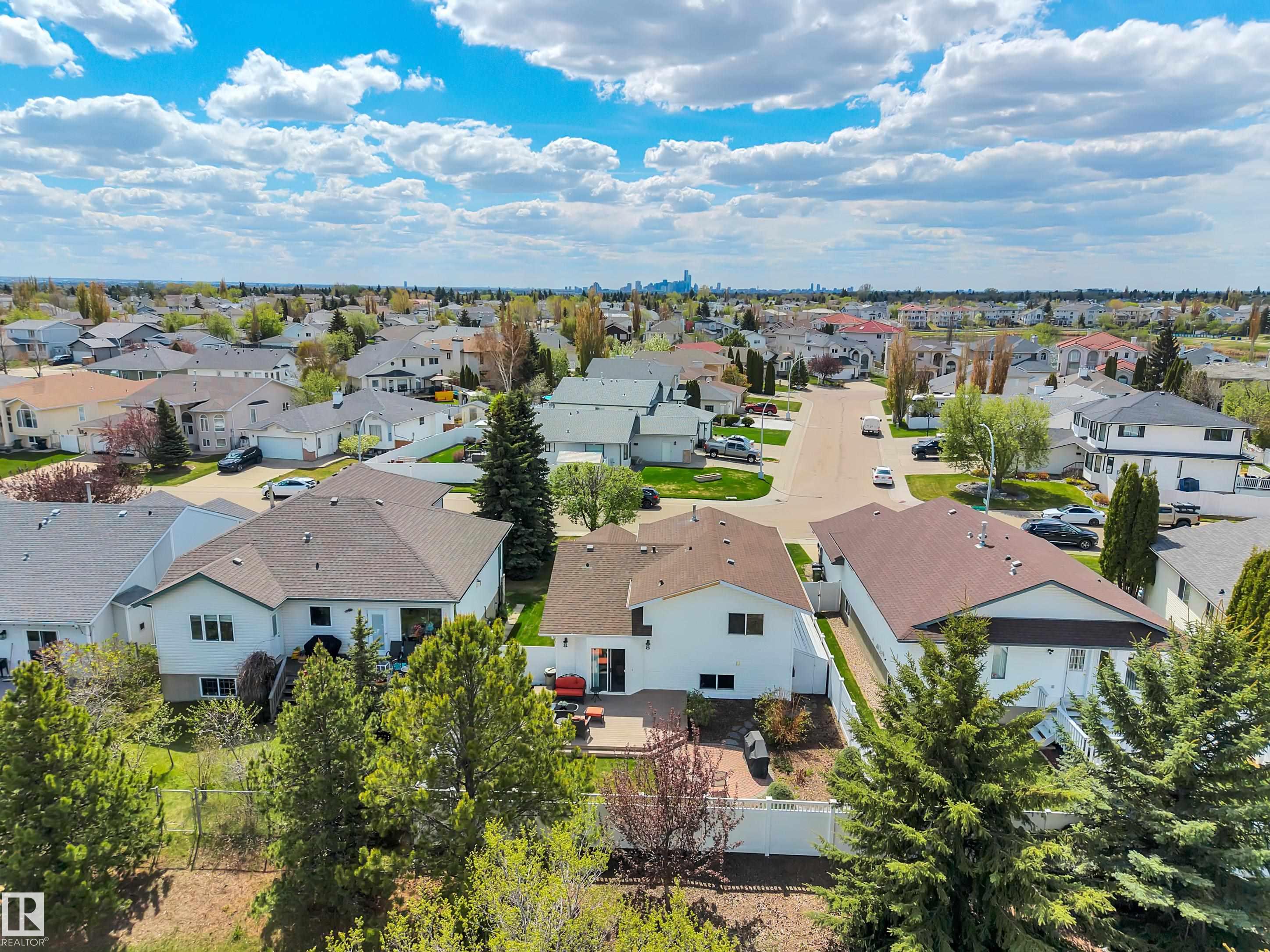 https://zimg.paragon.ice.com/ParagonImages/Property/PM/RAE/225402150/61/0/0/6a261f07a0e1b2bdbc356b5cee9e4ab3/1/c7a67dd44df1d1a290fc8738fd065c64/225402150-75b03411-128d-4610-b05f-9e804a86b17f.JPG