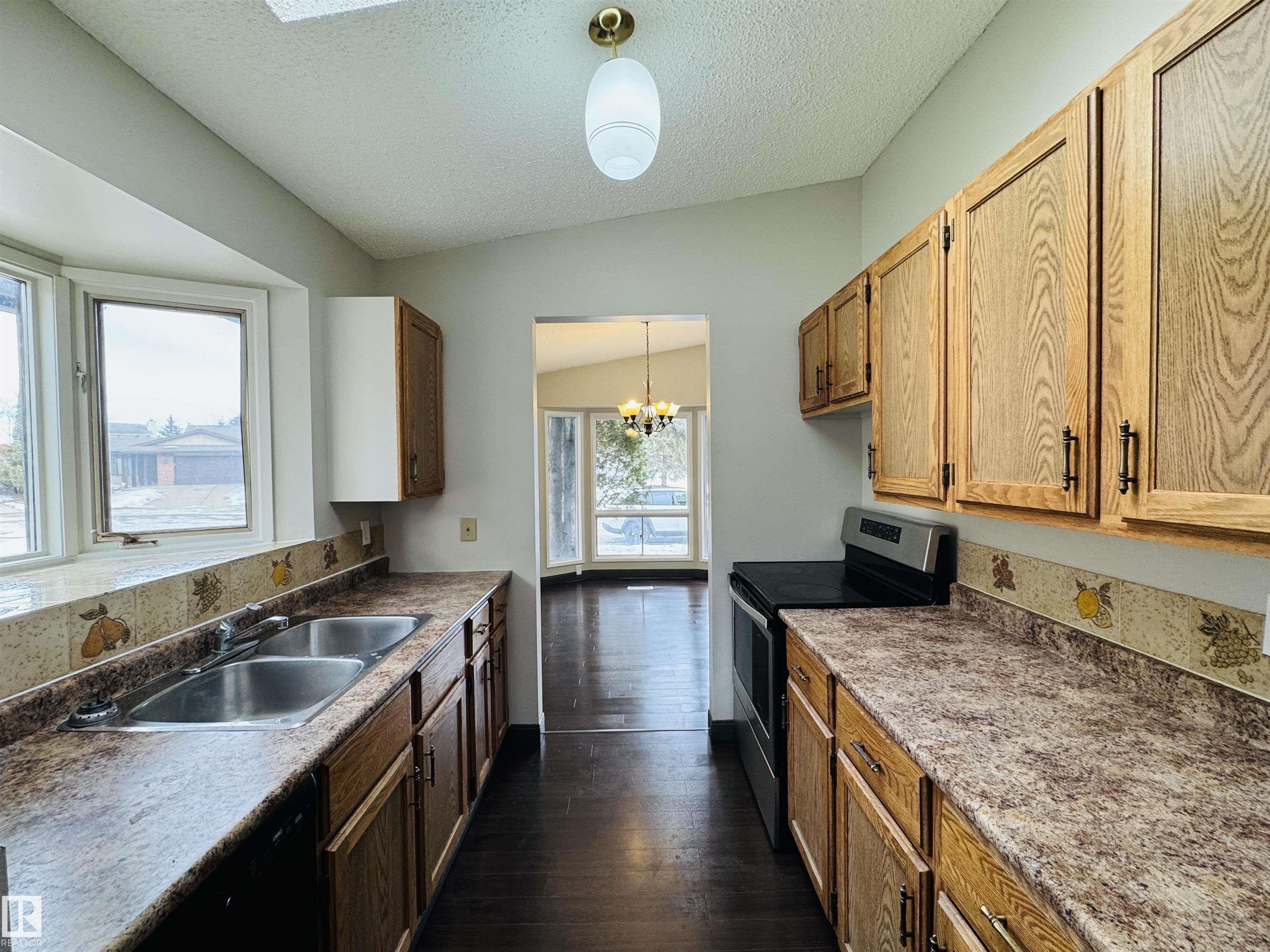 Photo 17 at 8516 190 Street NW, Aldergrove, Edmonton
