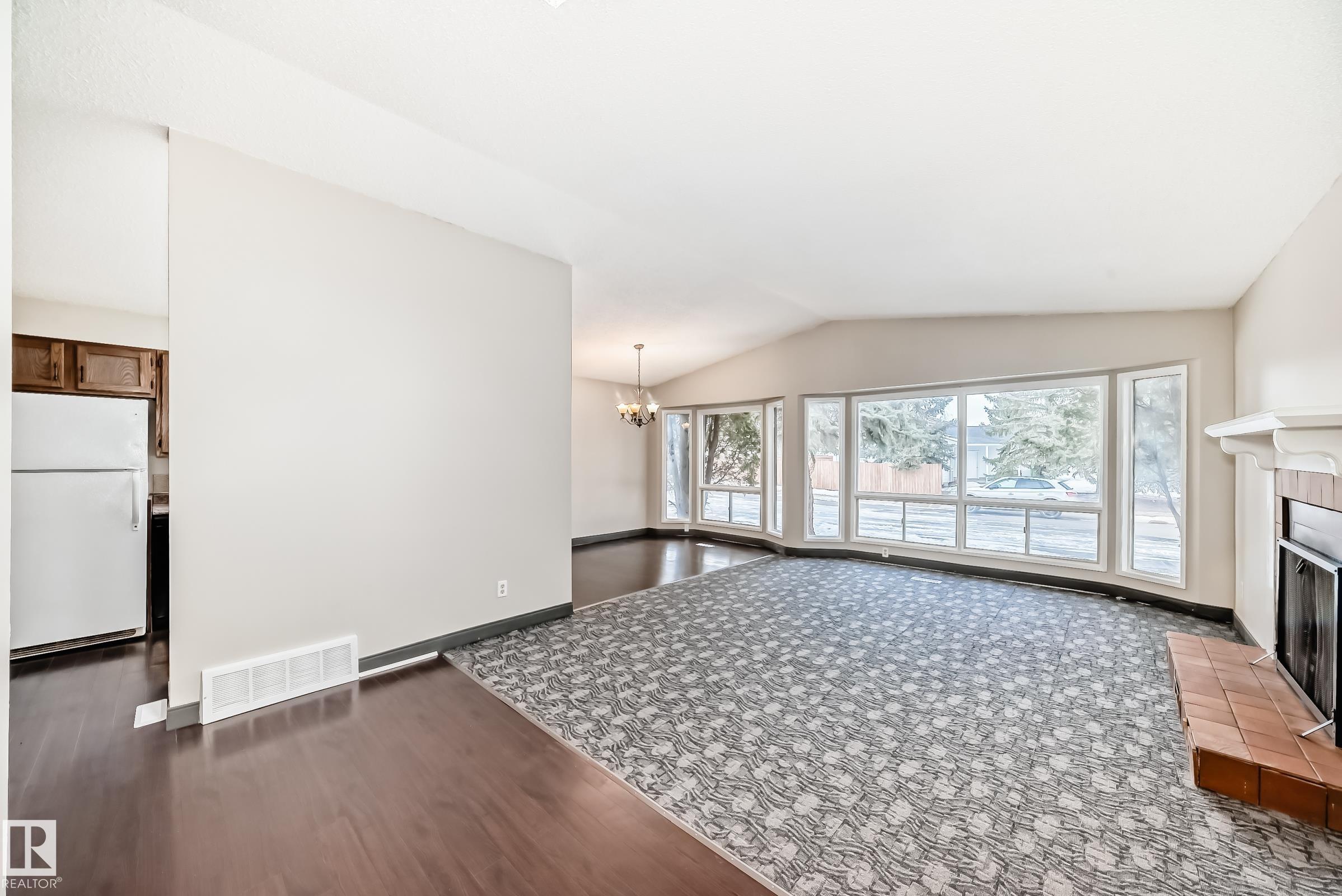 8516 190 Street NW, Aldergrove, Edmonton