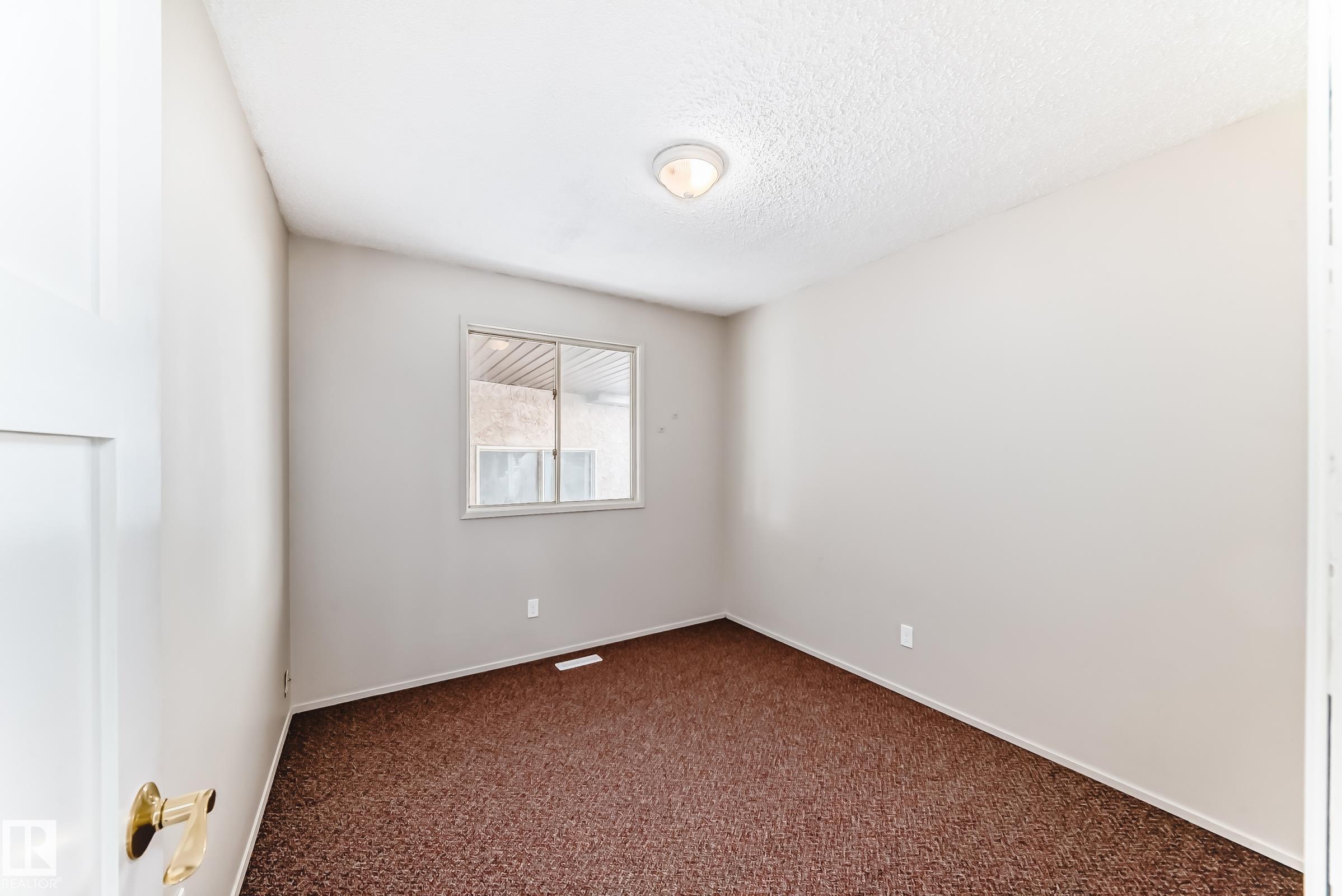 Photo 28 at 8516 190 Street NW, Aldergrove, Edmonton