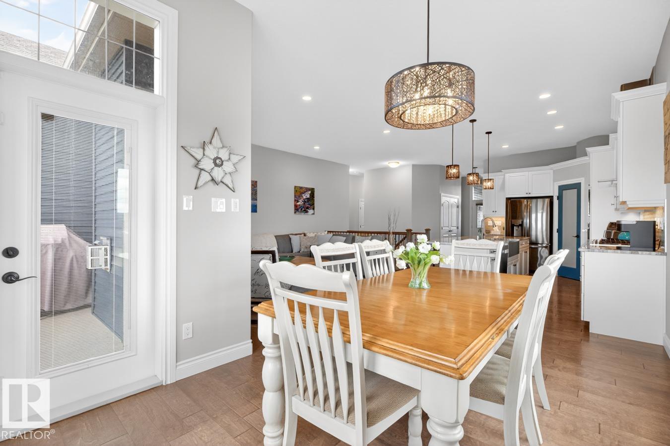 Photo 11 at 4232 8 Street NW, Maple Crest, Edmonton