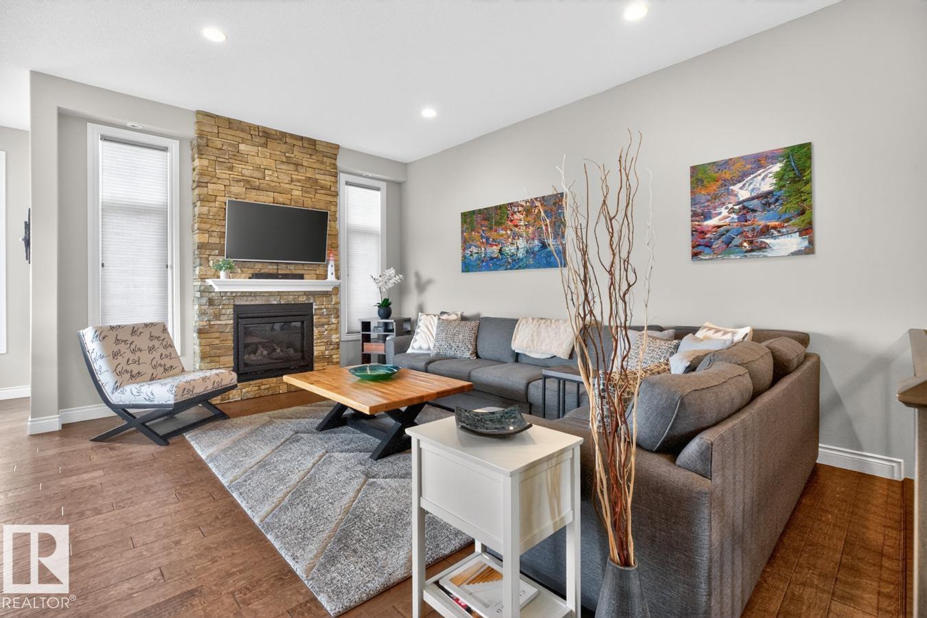 Photo 13 at 4232 8 Street NW, Maple Crest, Edmonton