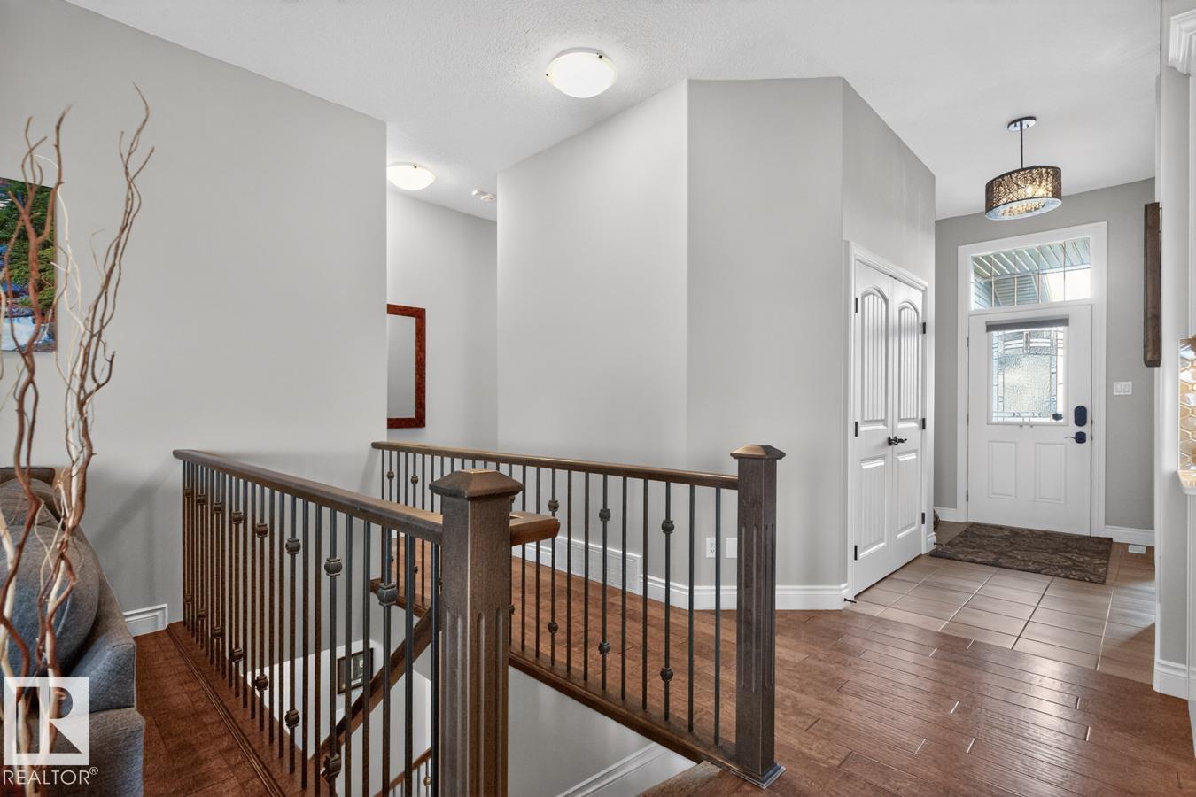 Photo 16 at 4232 8 Street NW, Maple Crest, Edmonton