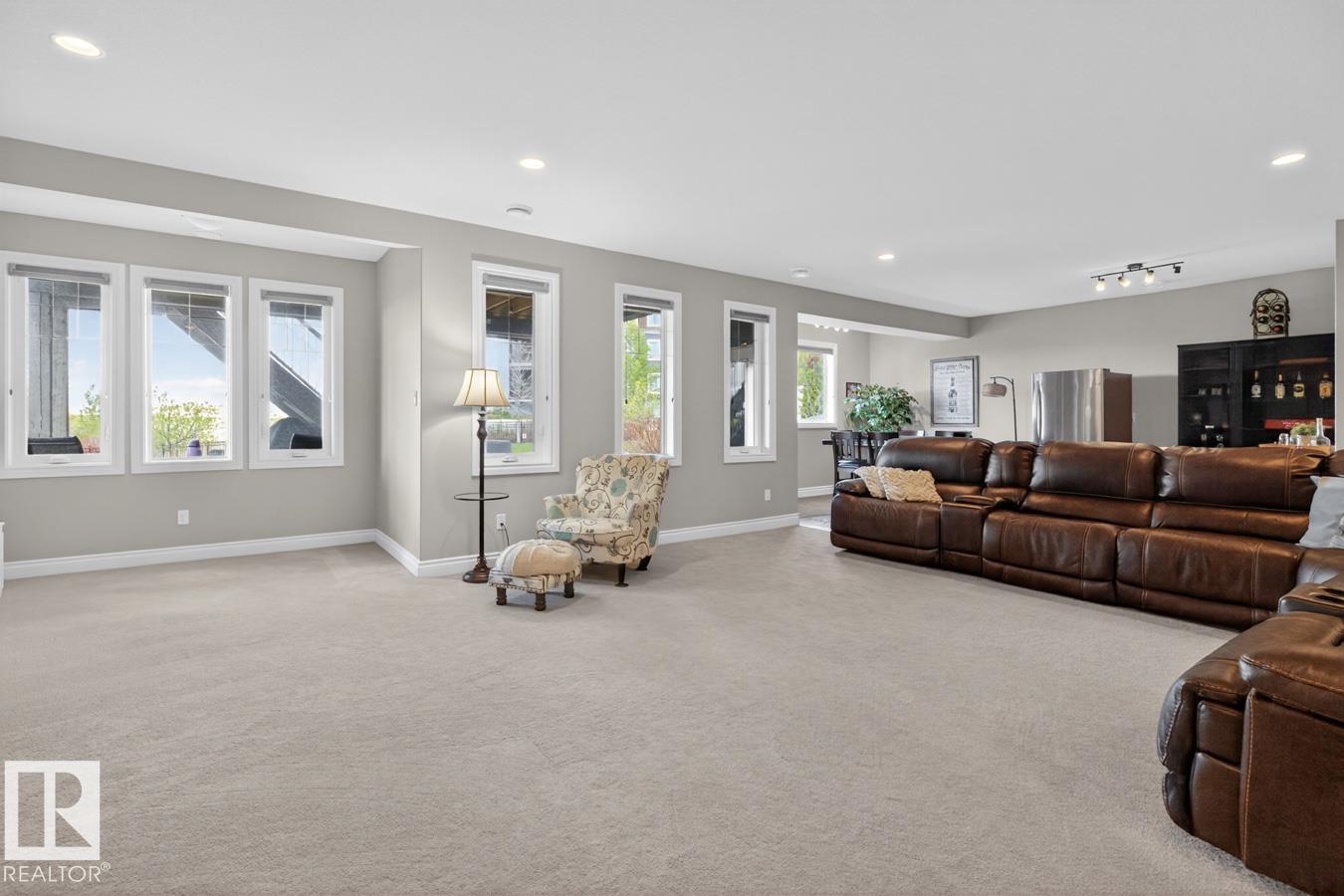 Photo 34 at 4232 8 Street NW, Maple Crest, Edmonton
