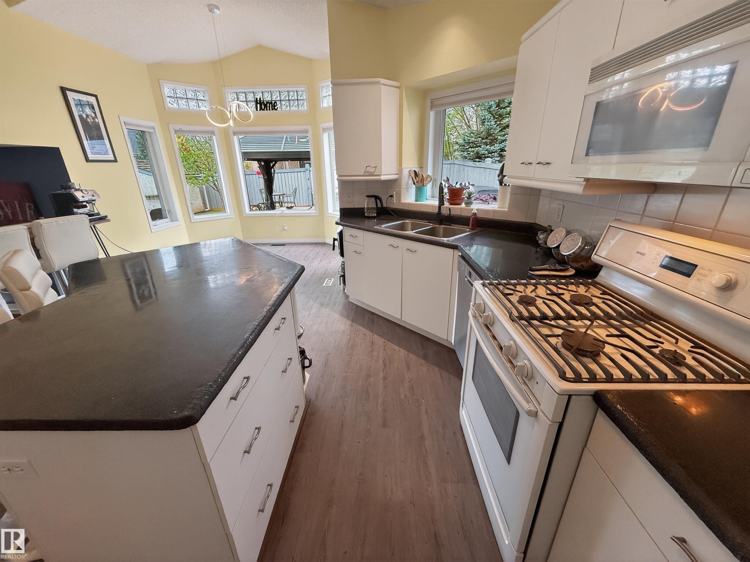 Photo 13 at 11 Lacombe Drive, Lacombe Park, St. Albert
