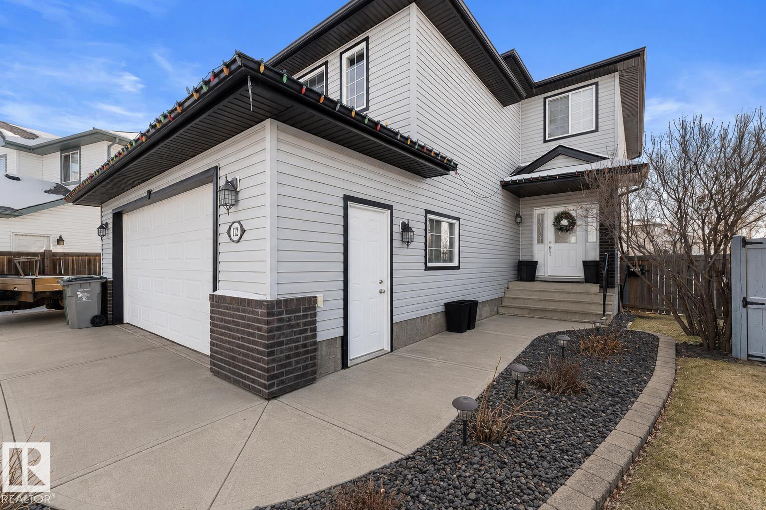 112 Lakeland point(e), Beaumont Lakes, Beaumont