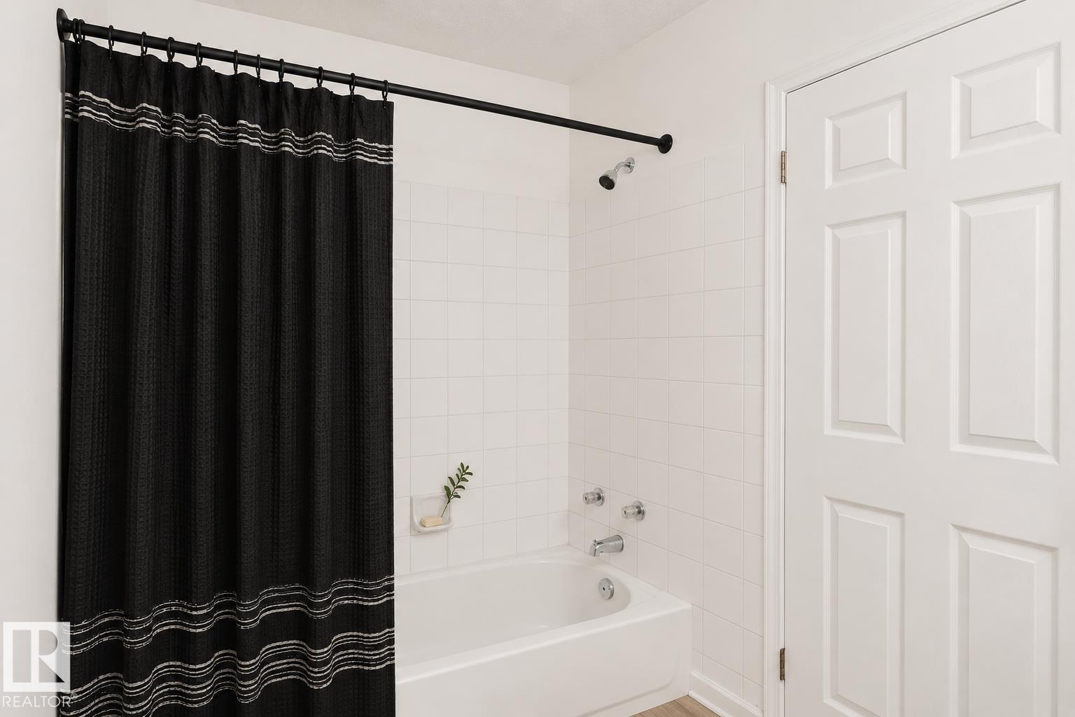Photo 11 at 411 - 9010 106 Avenue NW, Boyle Street, Edmonton