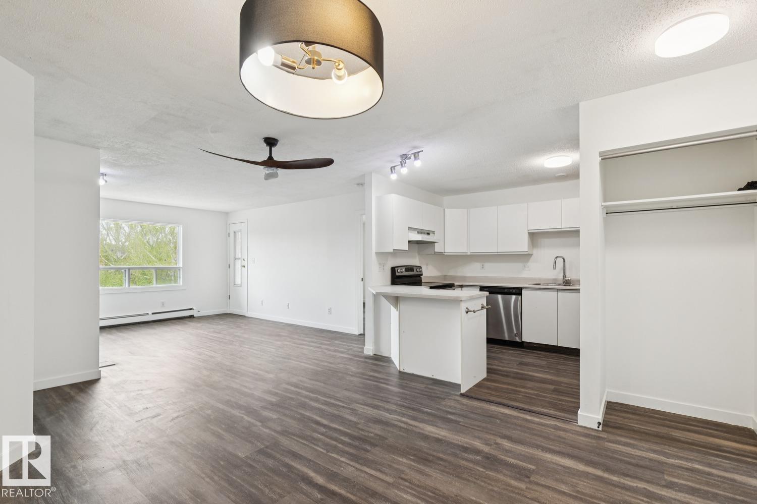 Photo 16 at 411 - 9010 106 Avenue NW, Boyle Street, Edmonton