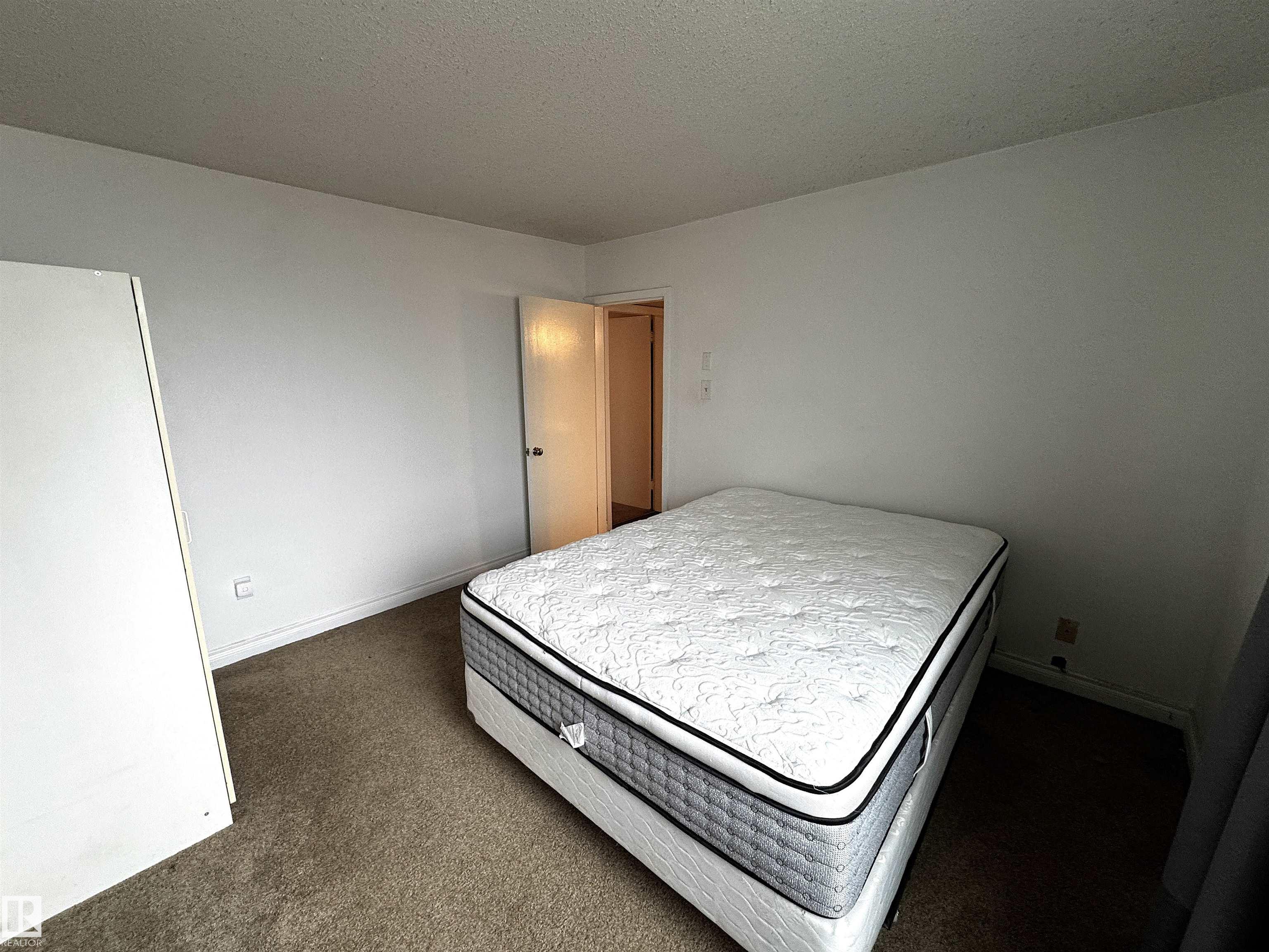 Photo 11 at 9015 91 Street NW, Bonnie Doon, Edmonton