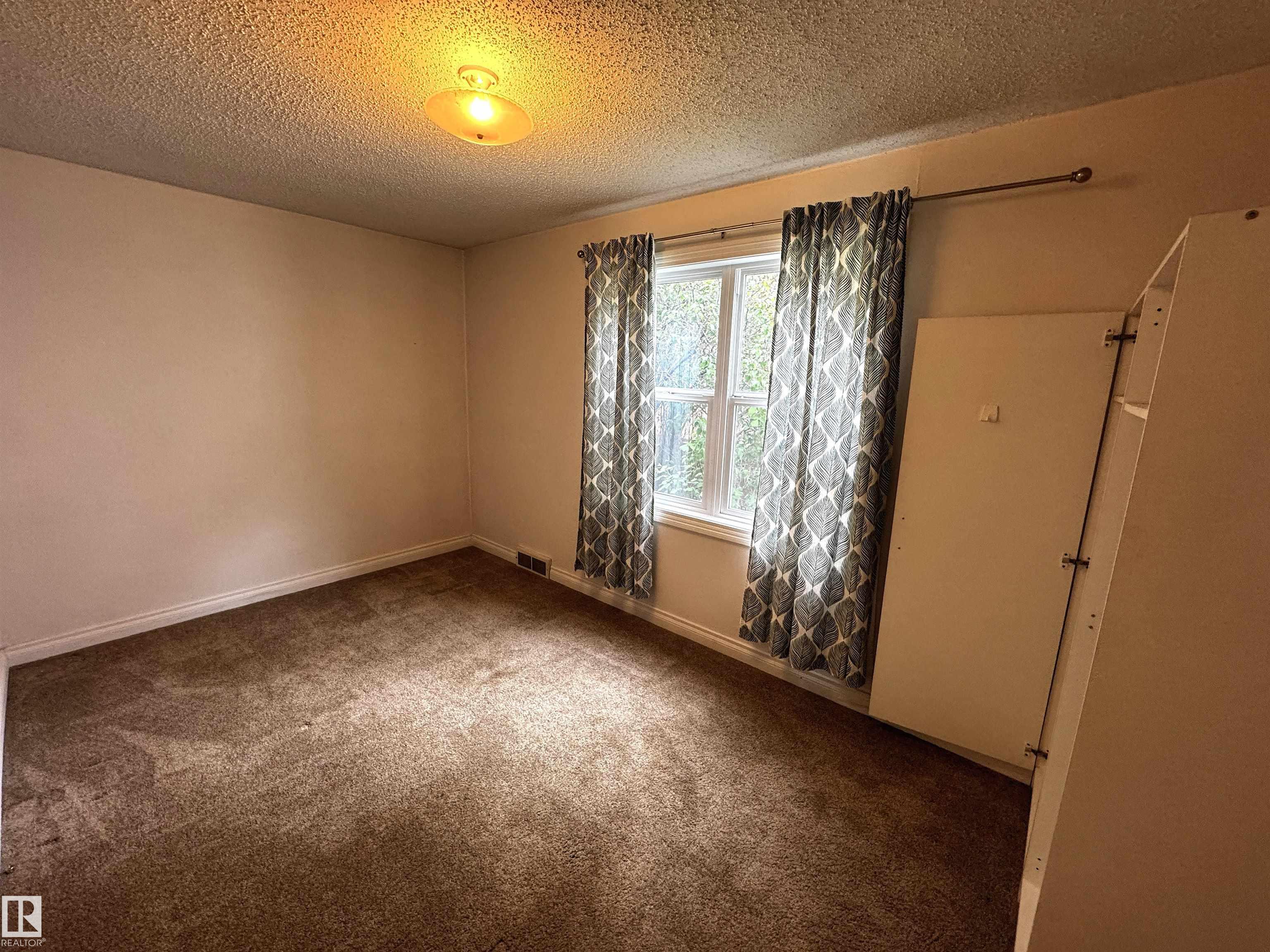 Photo 8 at 9015 91 Street NW, Bonnie Doon, Edmonton