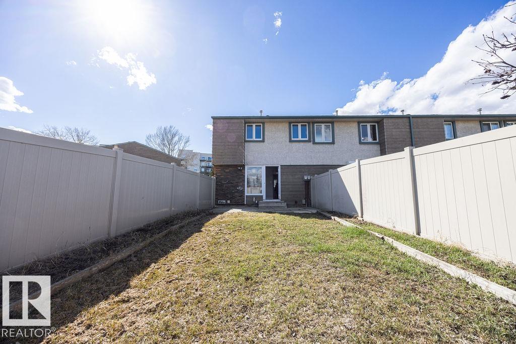 Photo 34 at 113 Abbottsfield Road NW, Abbottsfield, Edmonton