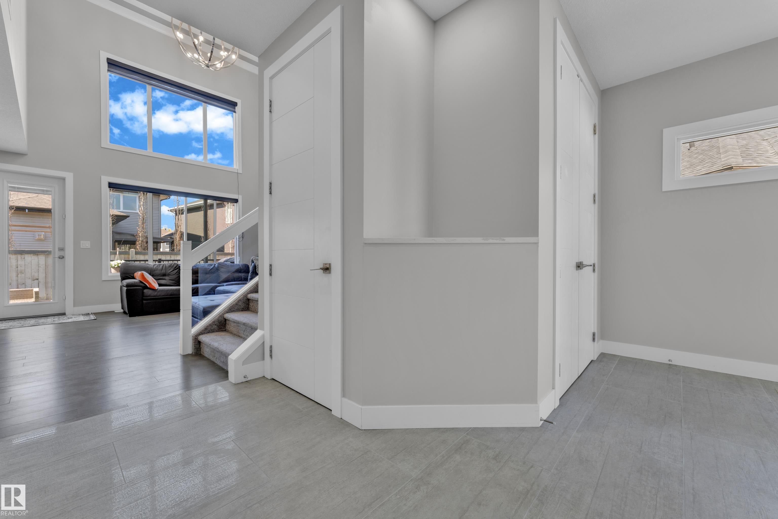 Photo 14 at 9 Lincoln Court, Stoneshire, Spruce Grove