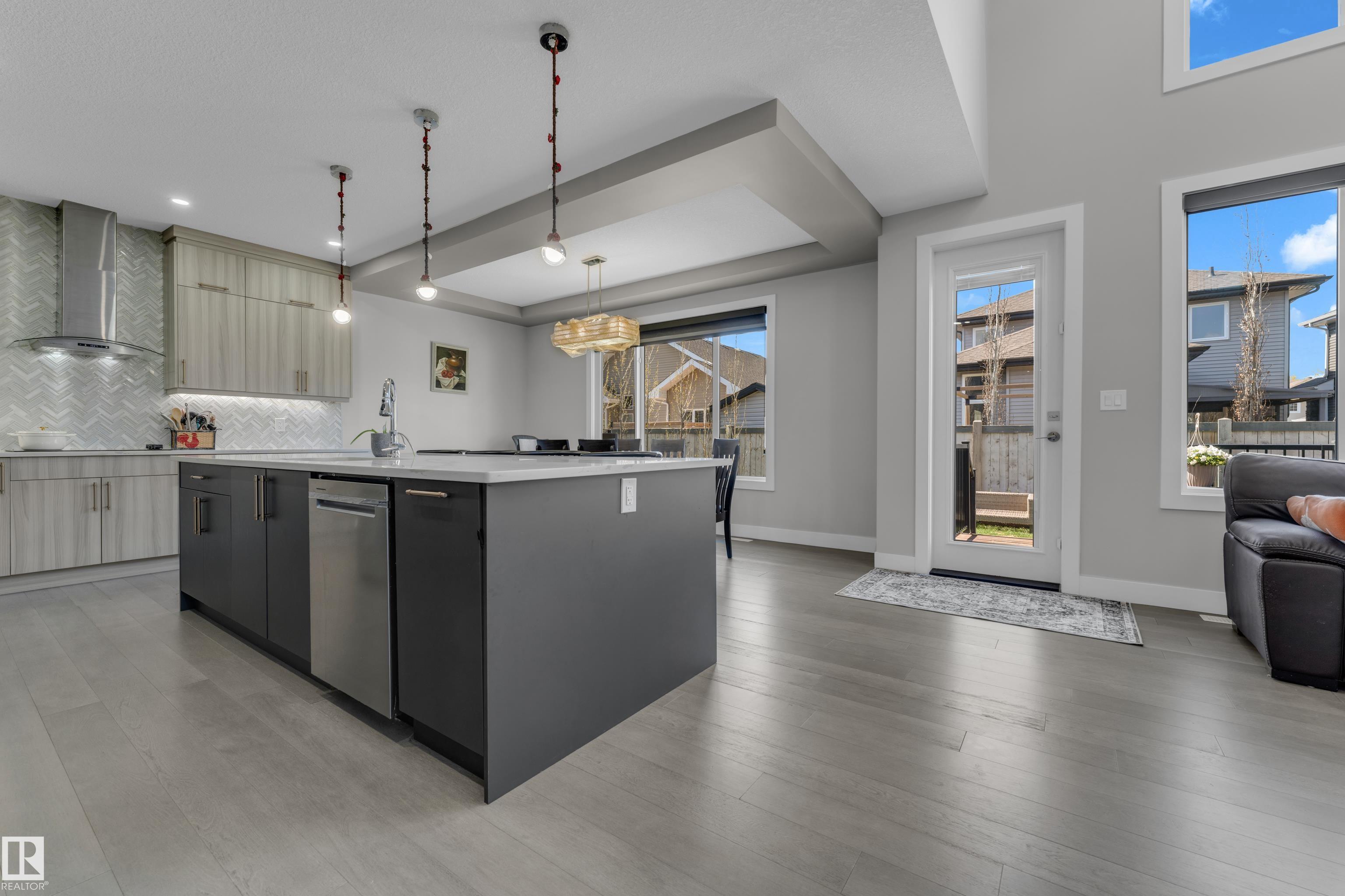 Photo 15 at 9 Lincoln Court, Stoneshire, Spruce Grove