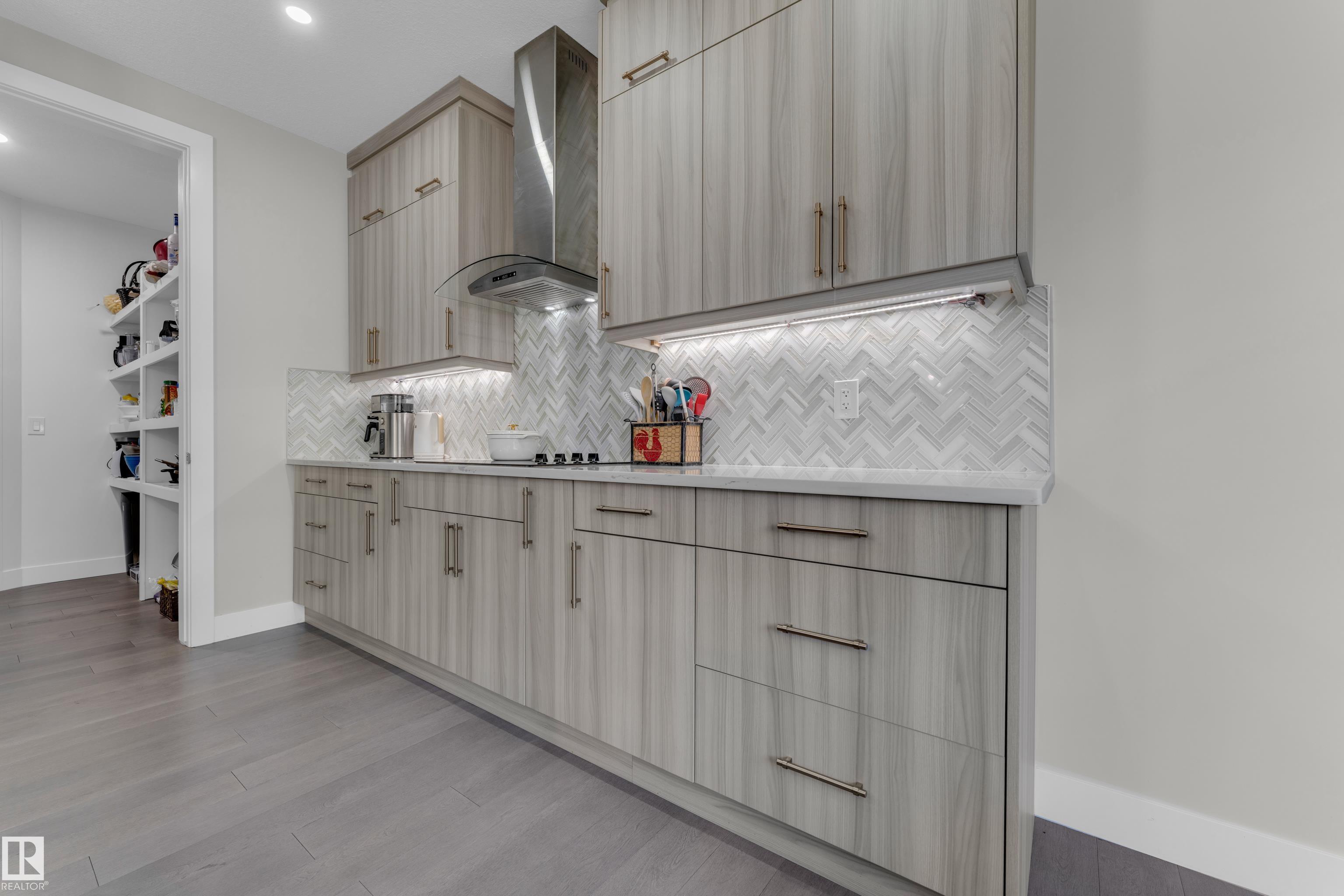Photo 20 at 9 Lincoln Court, Stoneshire, Spruce Grove