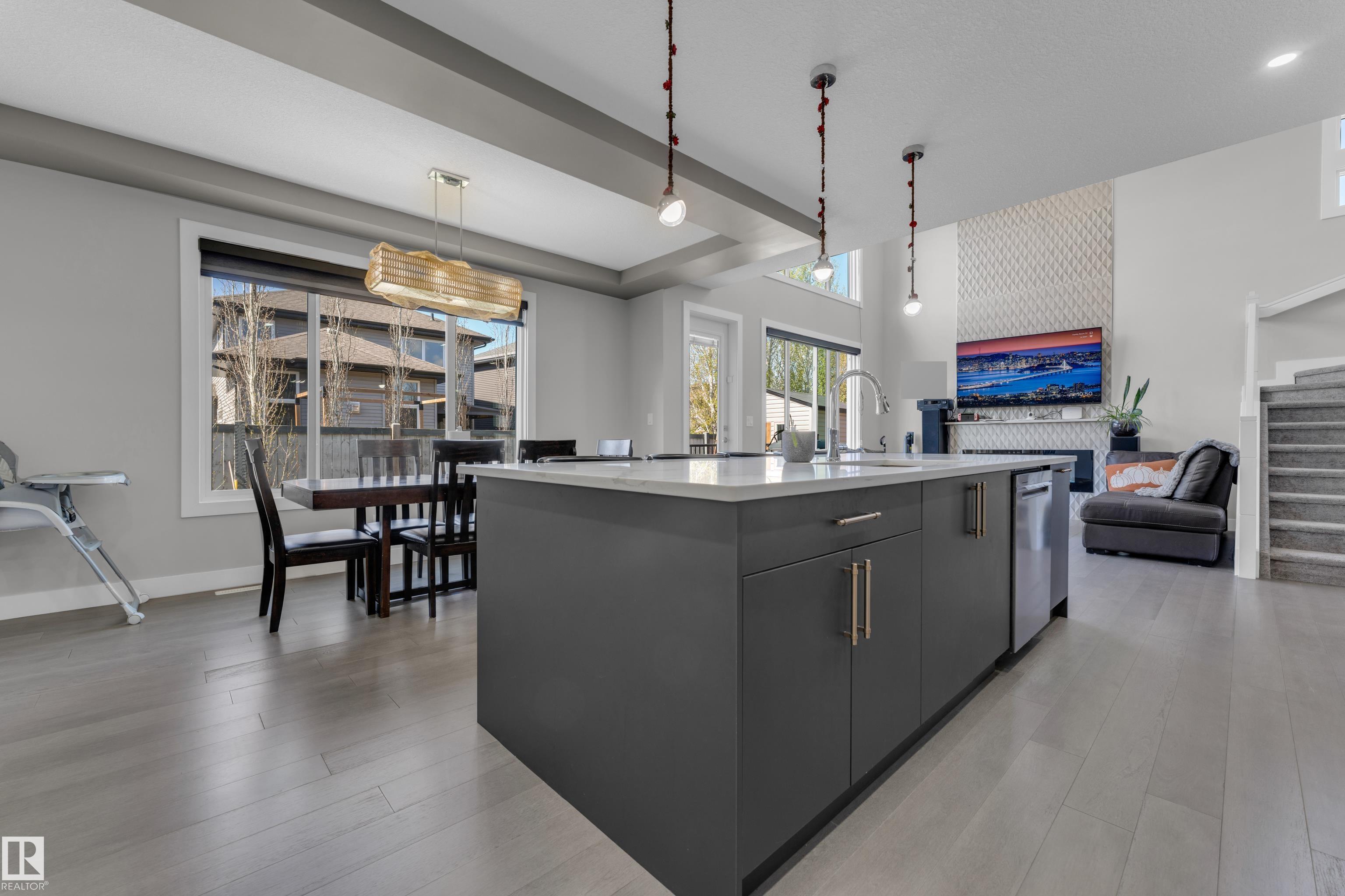 Photo 22 at 9 Lincoln Court, Stoneshire, Spruce Grove