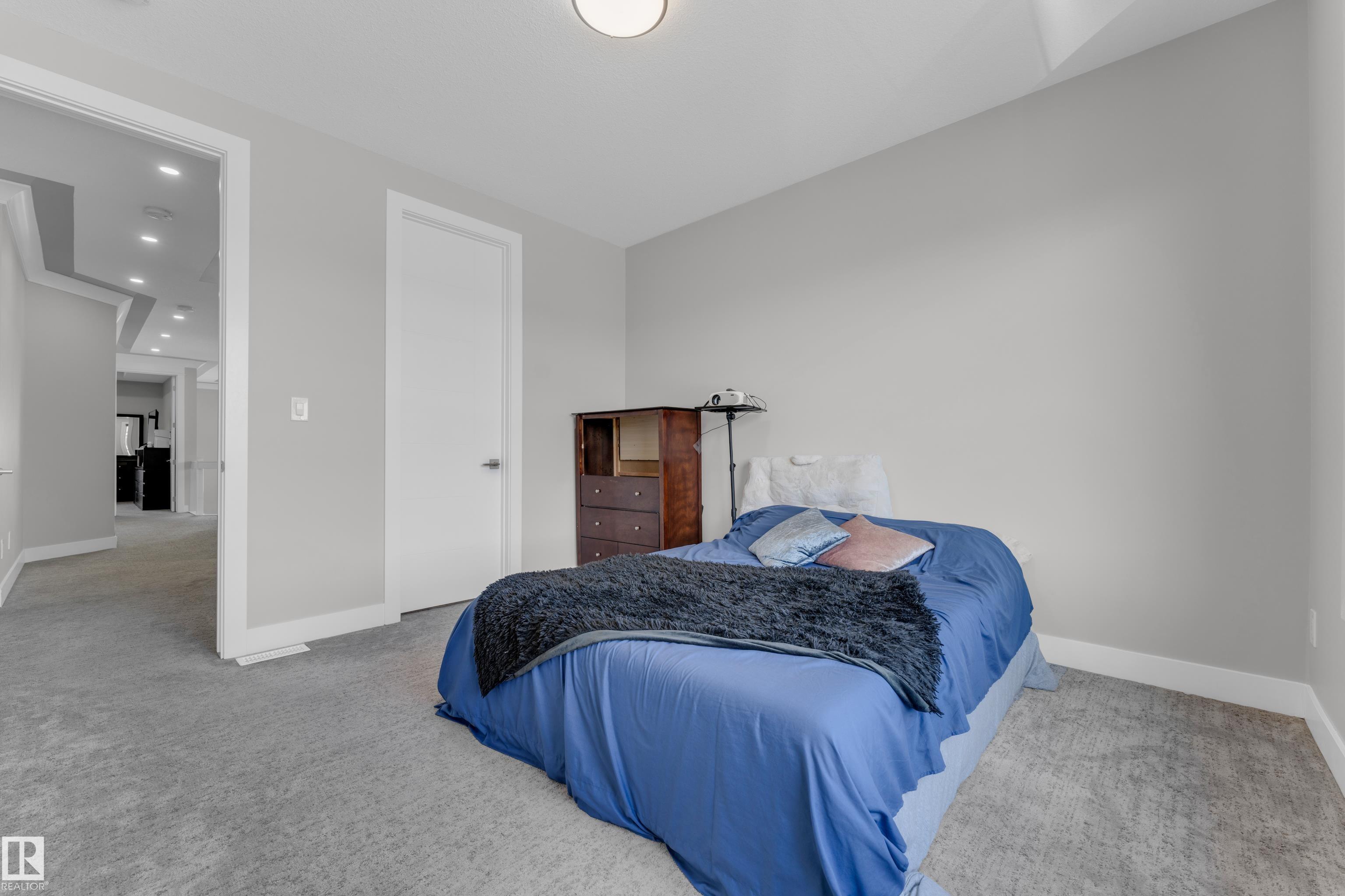 Photo 35 at 9 Lincoln Court, Stoneshire, Spruce Grove