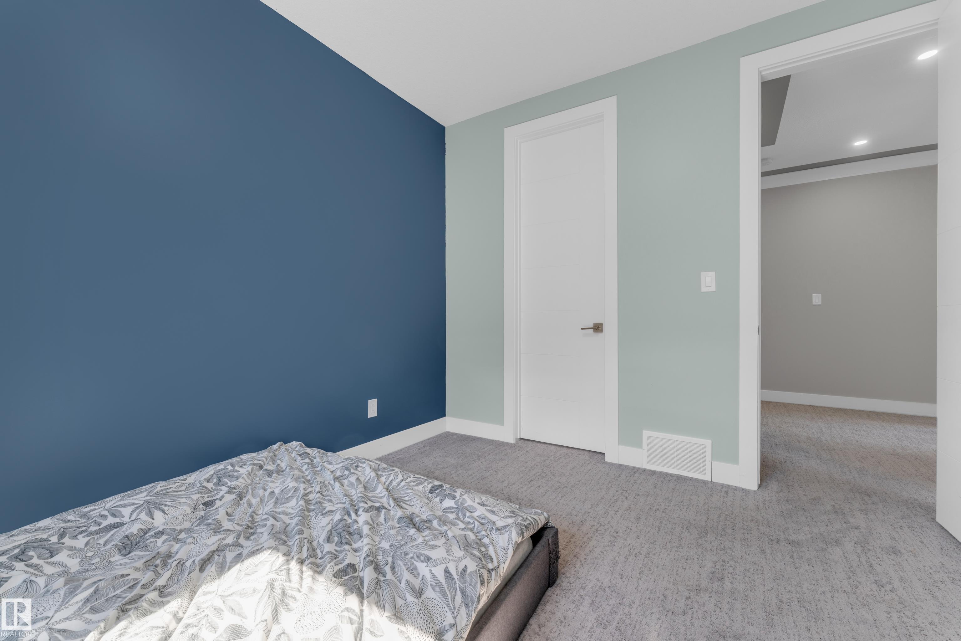 Photo 41 at 9 Lincoln Court, Stoneshire, Spruce Grove