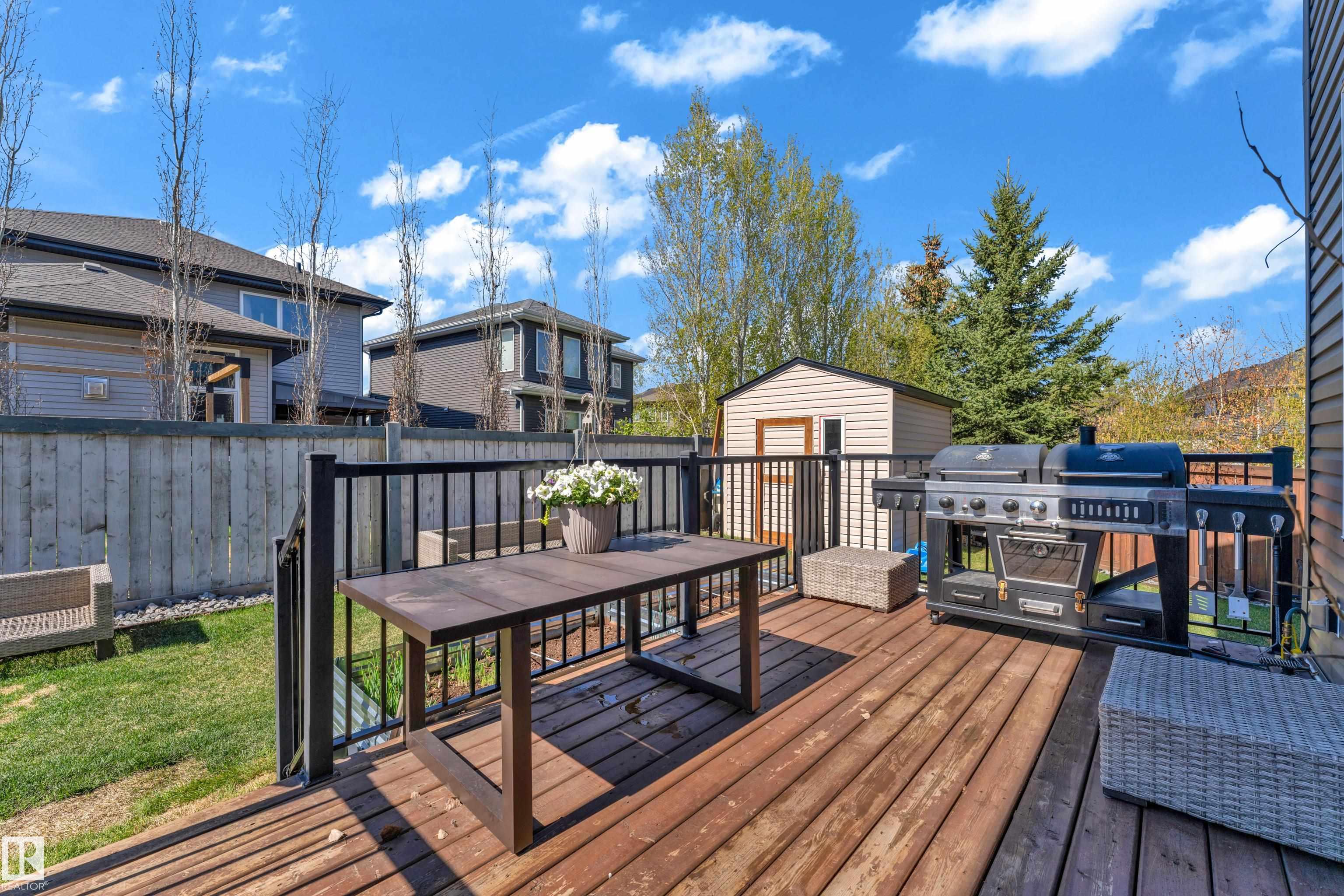 Photo 43 at 9 Lincoln Court, Stoneshire, Spruce Grove