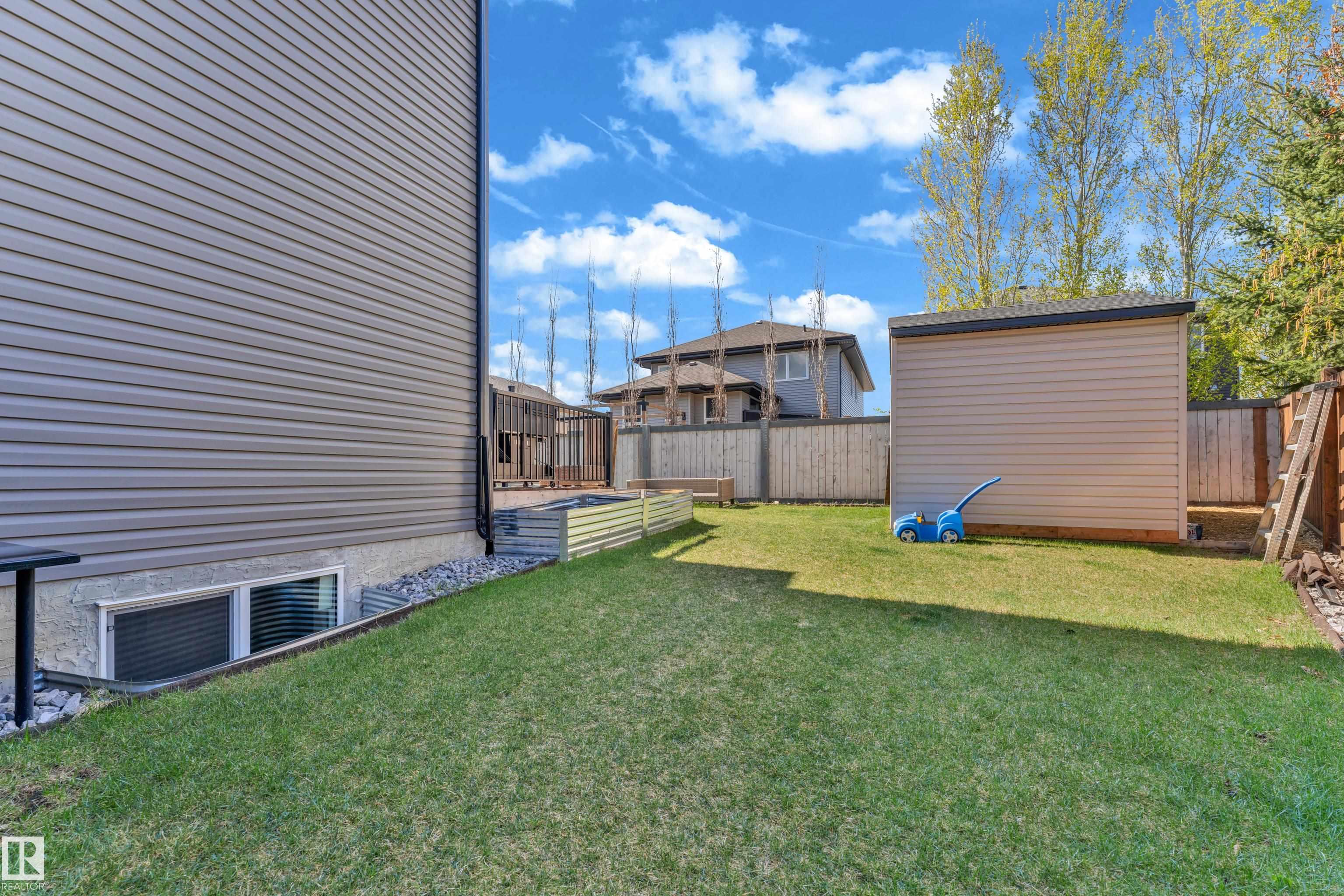 Photo 46 at 9 Lincoln Court, Stoneshire, Spruce Grove