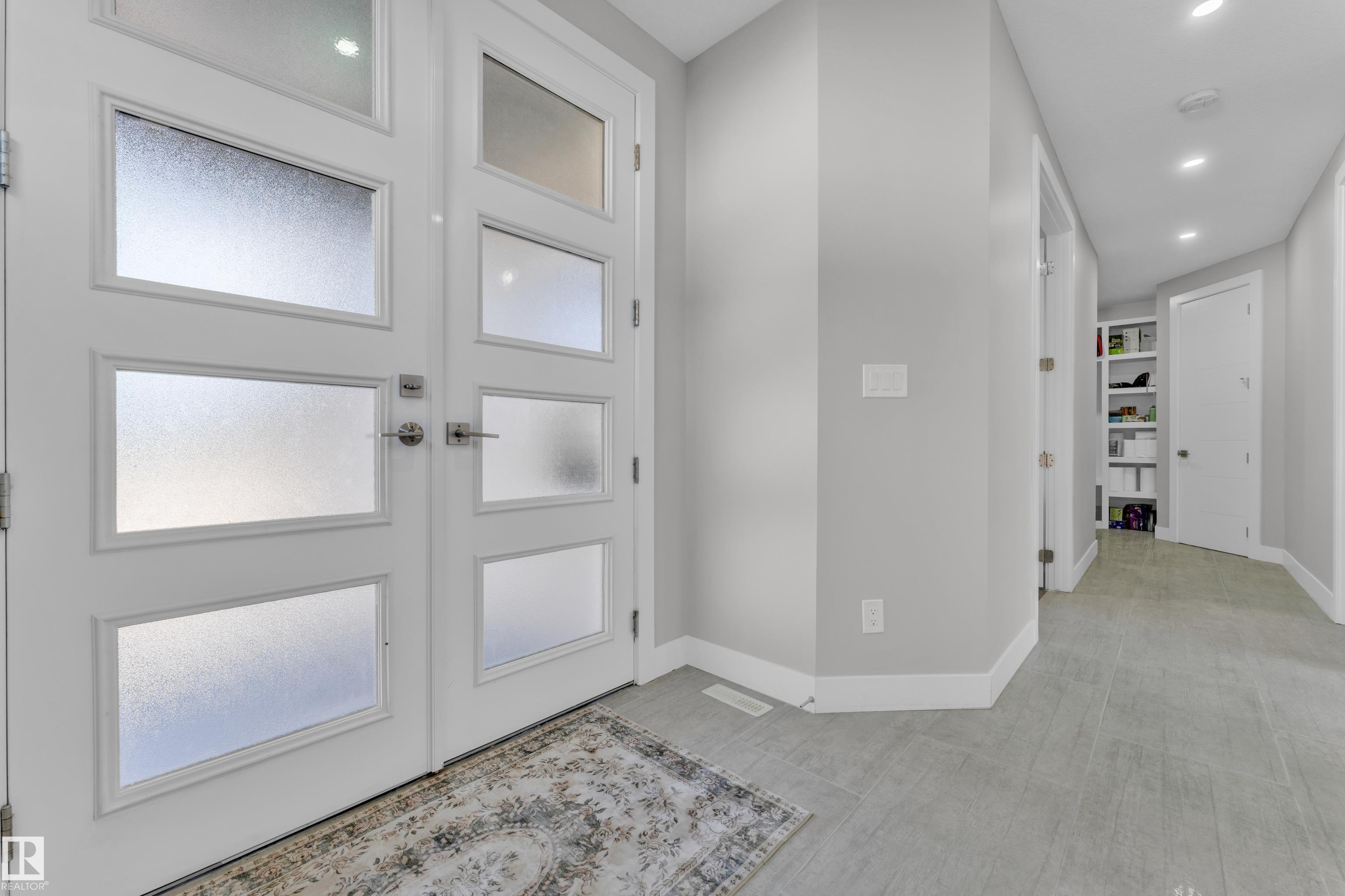 Photo 7 at 9 Lincoln Court, Stoneshire, Spruce Grove