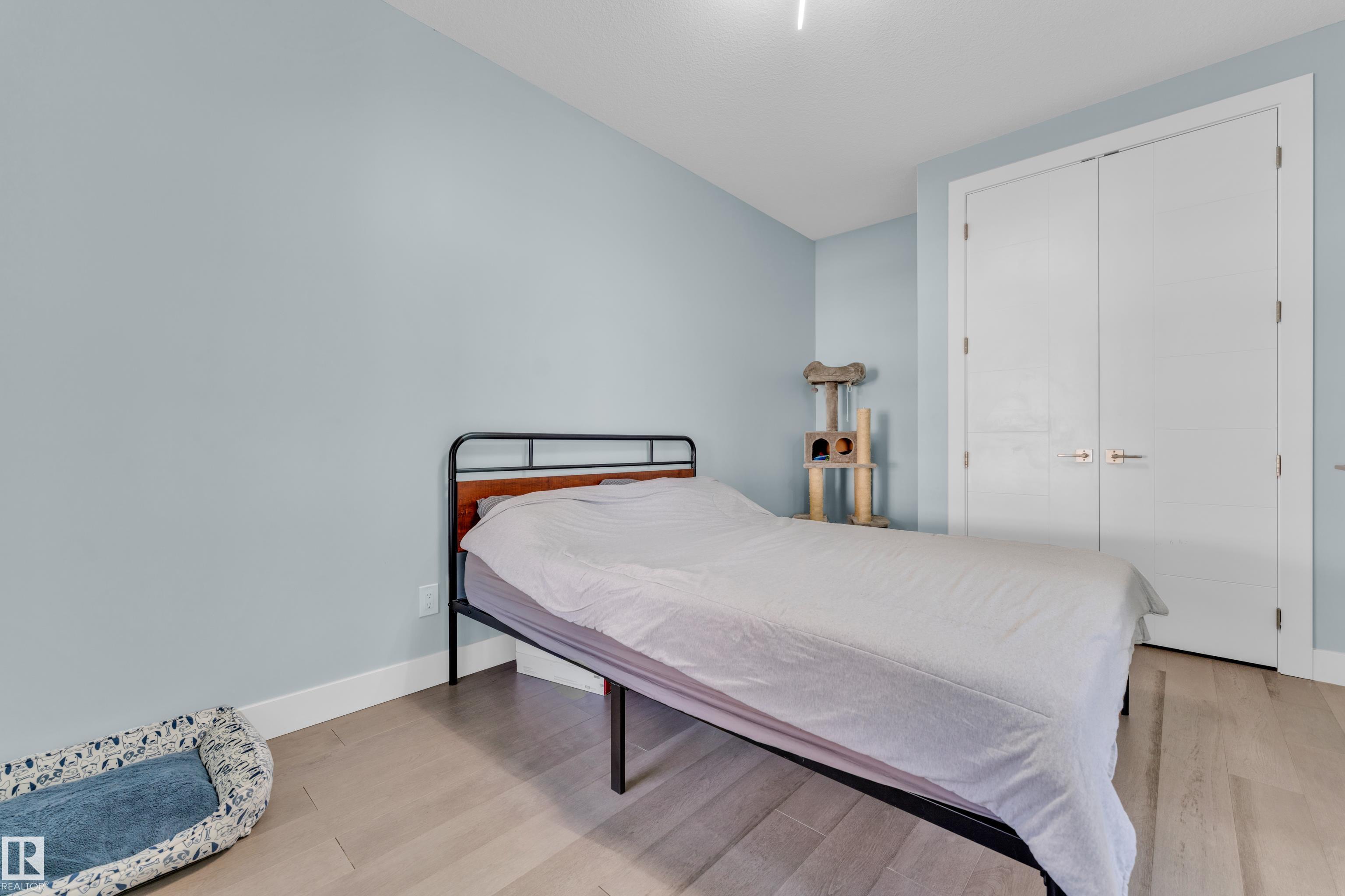 Photo 9 at 9 Lincoln Court, Stoneshire, Spruce Grove