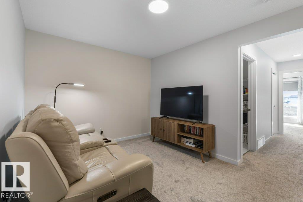 https://zimg.paragon.ice.com/ParagonImages/Property/PM/RAE/225402179/20/0/0/ac22cb777589522803860e1e788fd306/1/94ec1c7c3da30af96857658d68c371dc/225402179-5163AD93-C641-49F1-B2EB-49083855FAB1.JPG