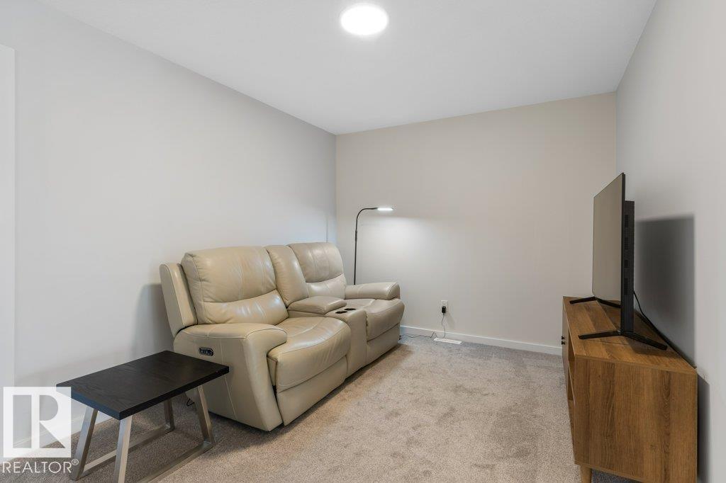 https://zimg.paragon.ice.com/ParagonImages/Property/PM/RAE/225402179/21/0/0/c6f5253c37eeea6fb1a18b113635ee9c/1/94ec1c7c3da30af96857658d68c371dc/225402179-A113A712-6661-45C9-ADB2-5217D33A13AC.JPG