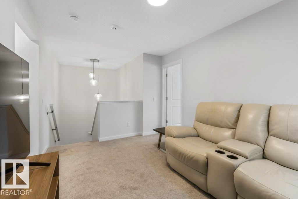 https://zimg.paragon.ice.com/ParagonImages/Property/PM/RAE/225402179/22/0/0/956be558f59ab32e8582ac403ec2a602/1/94ec1c7c3da30af96857658d68c371dc/225402179-8DEE2A12-D0D9-465F-A2DB-8F6558873F53.JPG