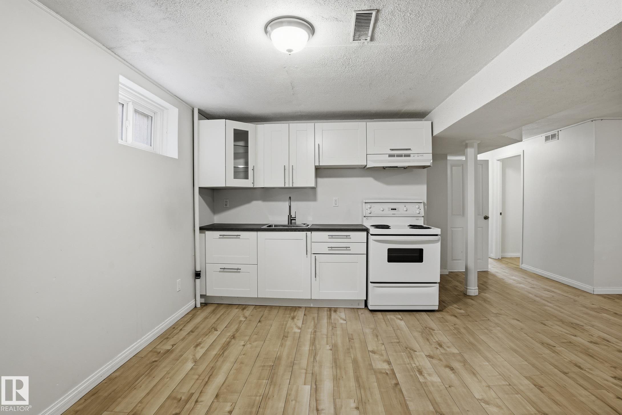 Photo 20 at 8103 75 Avenue NW, Avonmore, Edmonton