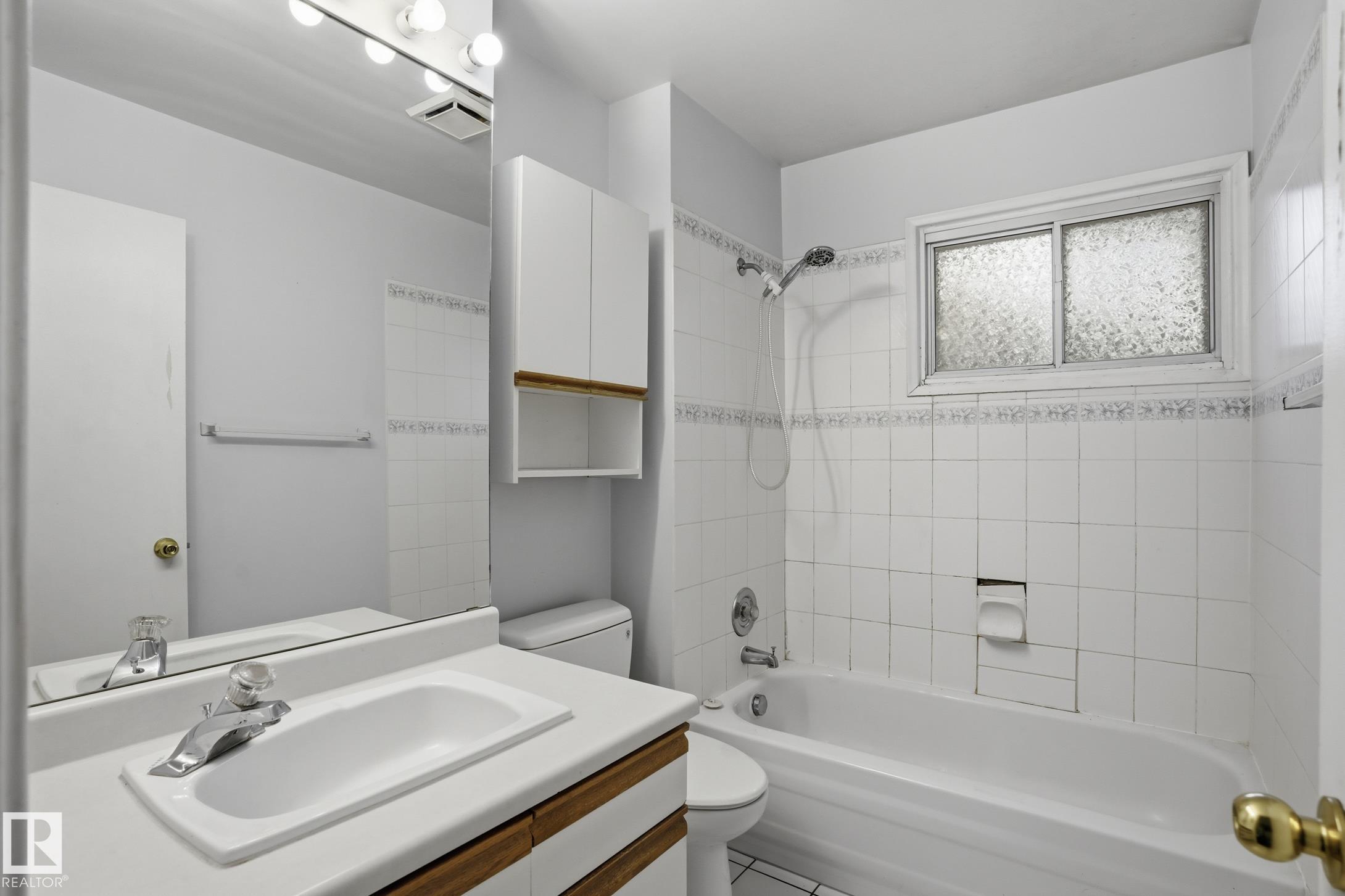 Photo 23 at 8103 75 Avenue NW, Avonmore, Edmonton