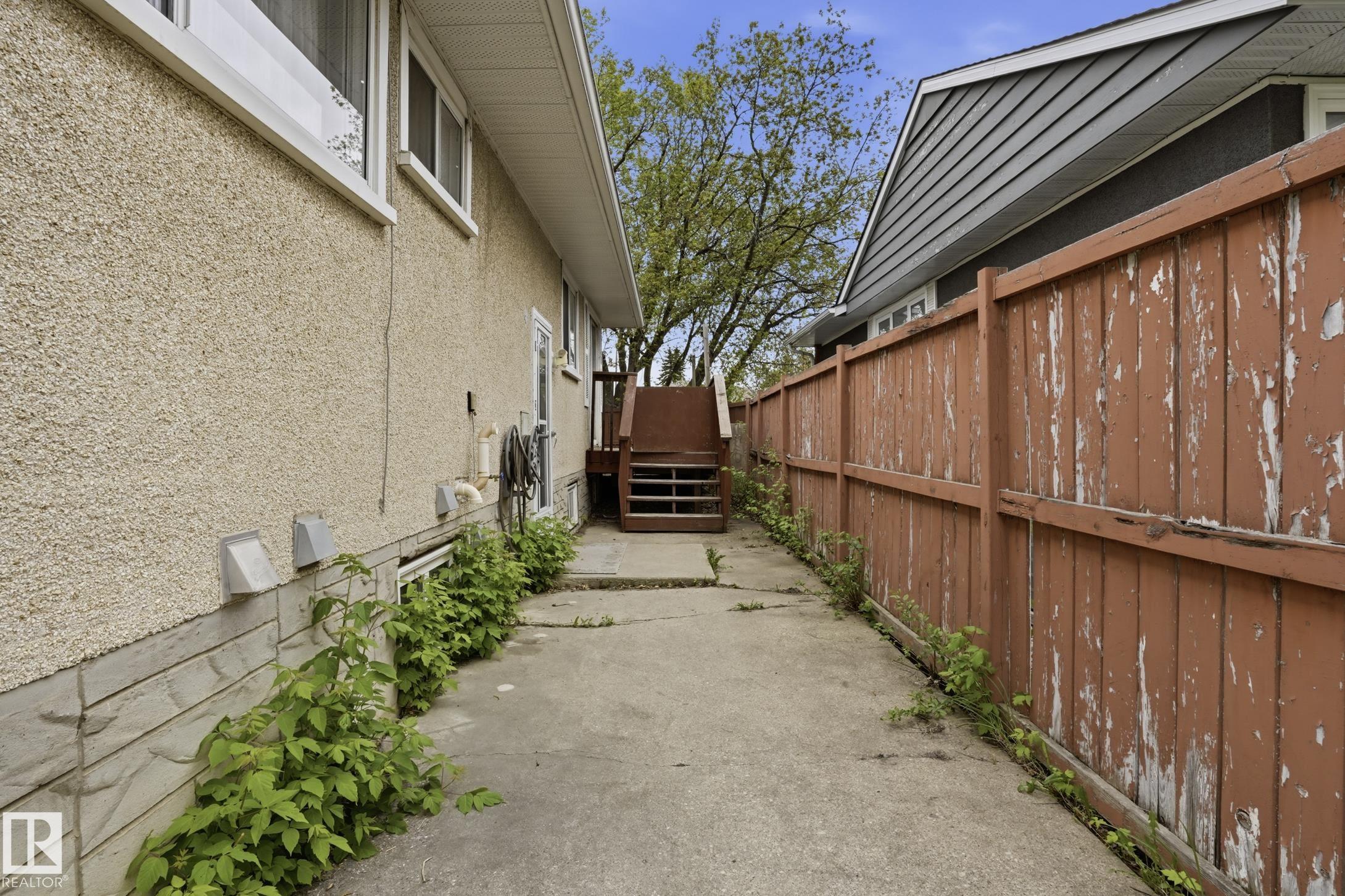 Photo 29 at 8103 75 Avenue NW, Avonmore, Edmonton