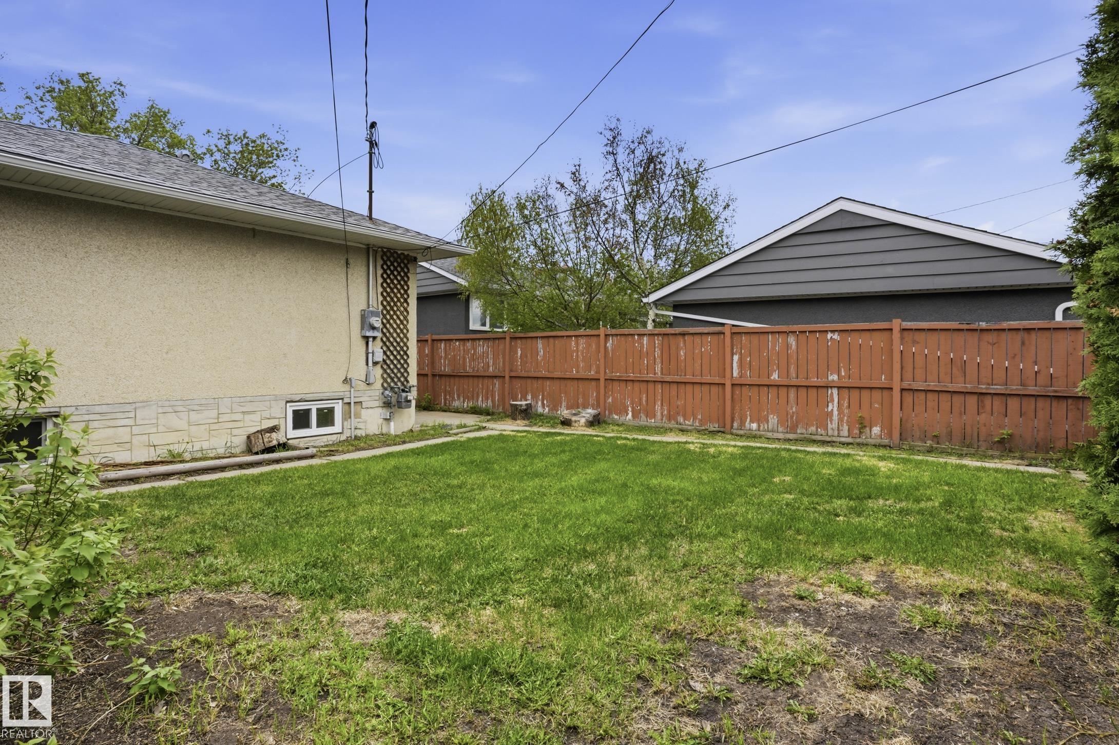 Photo 33 at 8103 75 Avenue NW, Avonmore, Edmonton