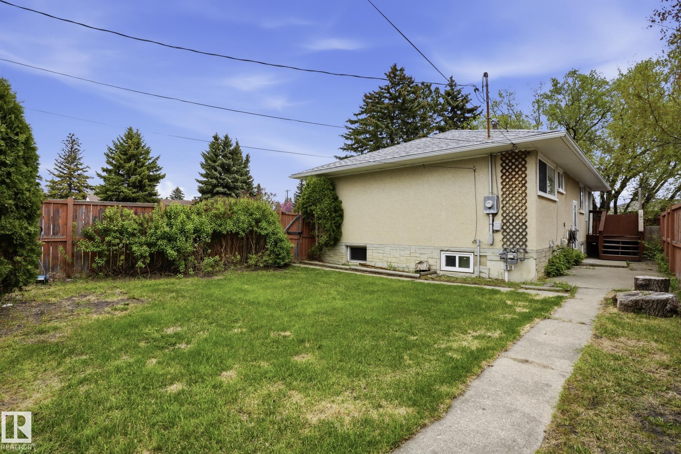 Photo 34 at 8103 75 Avenue NW, Avonmore, Edmonton