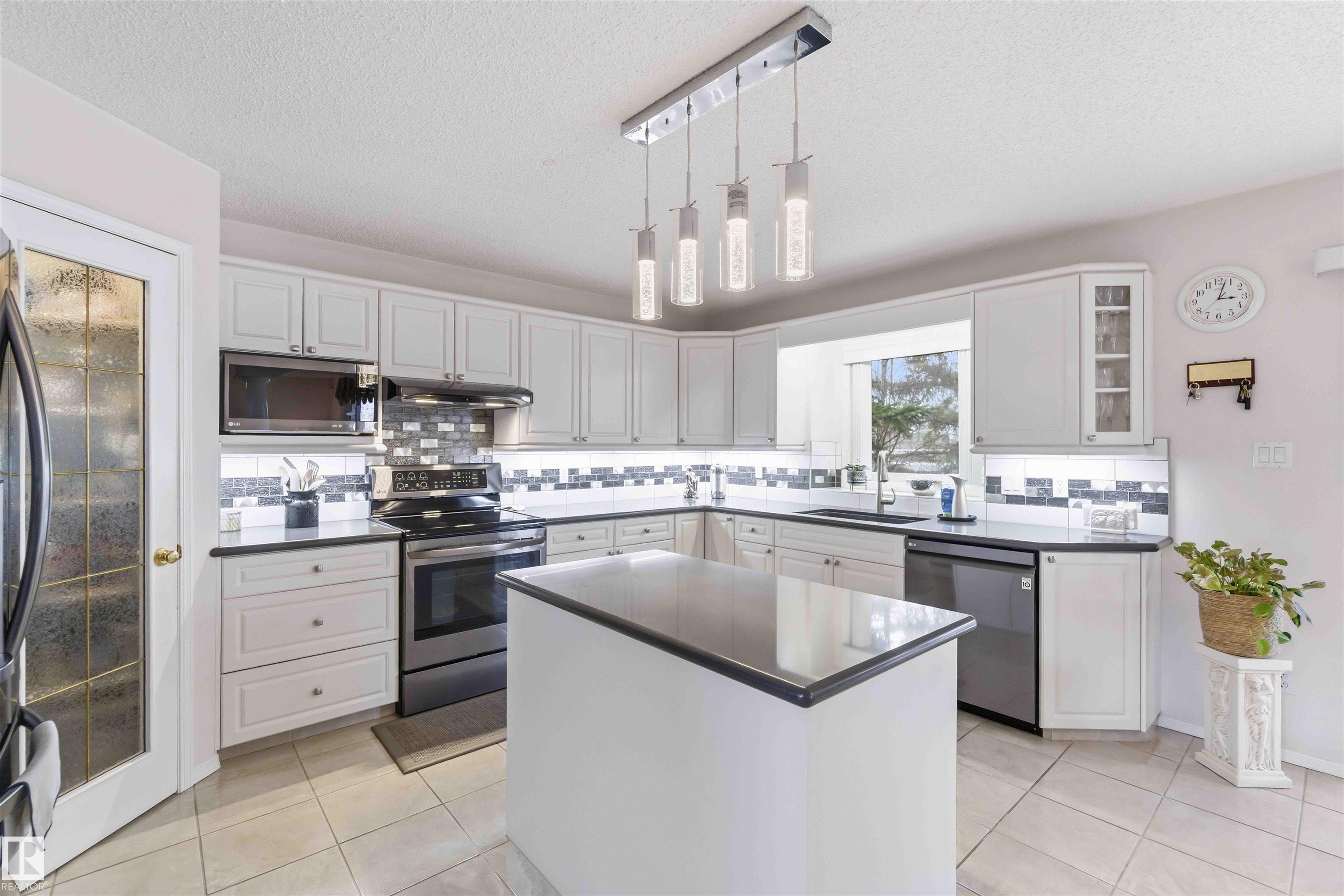 Photo 12 at #1 Colonial Close, Coloniale Estates, Beaumont