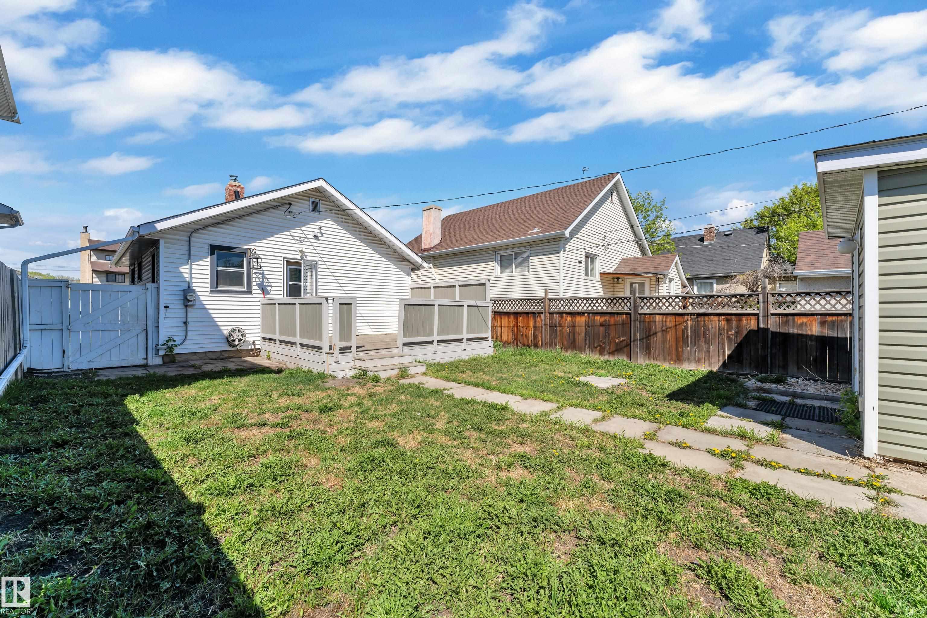 Photo 15 at 11721 81 Street NW, Parkdale, Edmonton