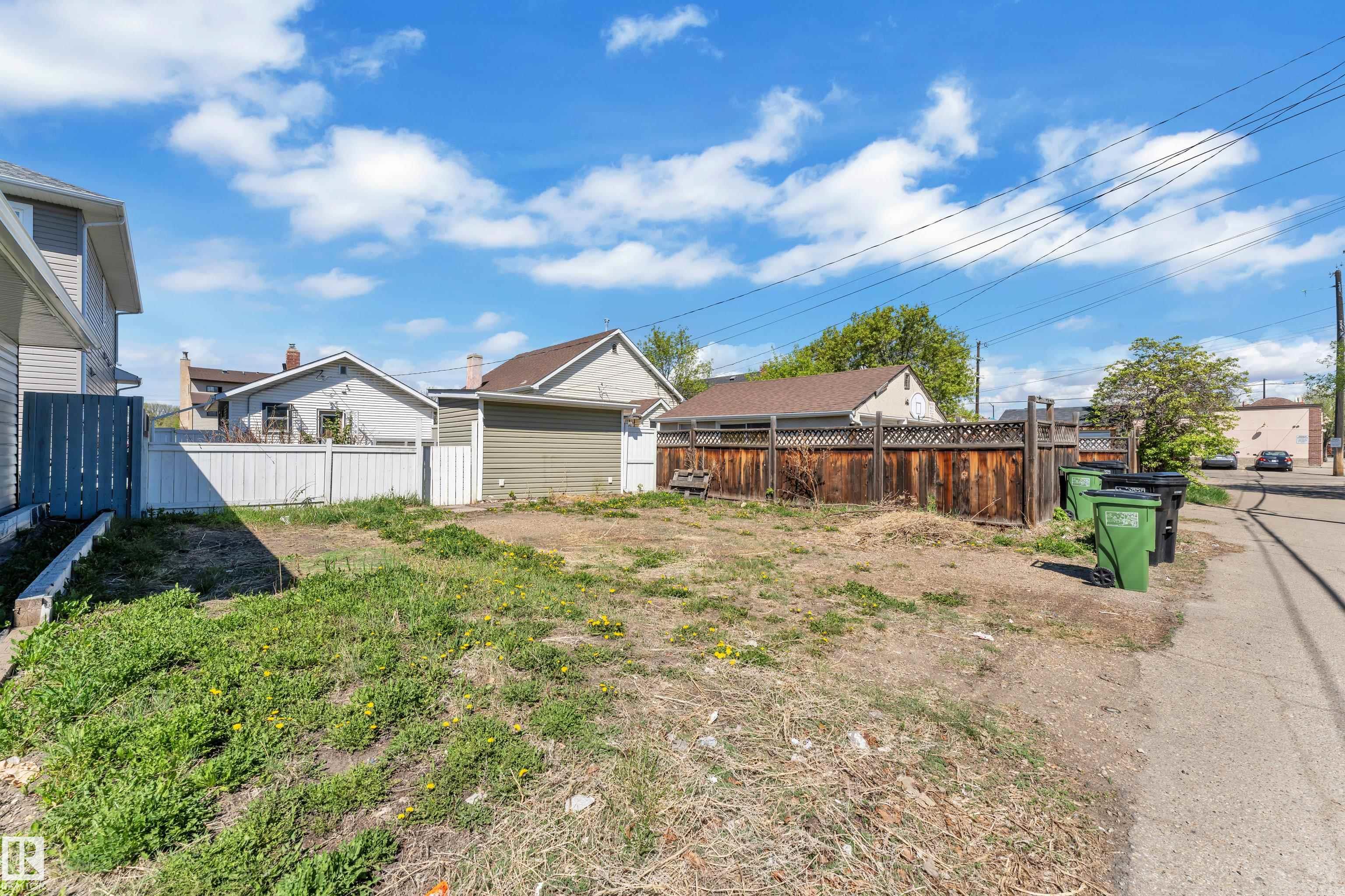 Photo 16 at 11721 81 Street NW, Parkdale, Edmonton