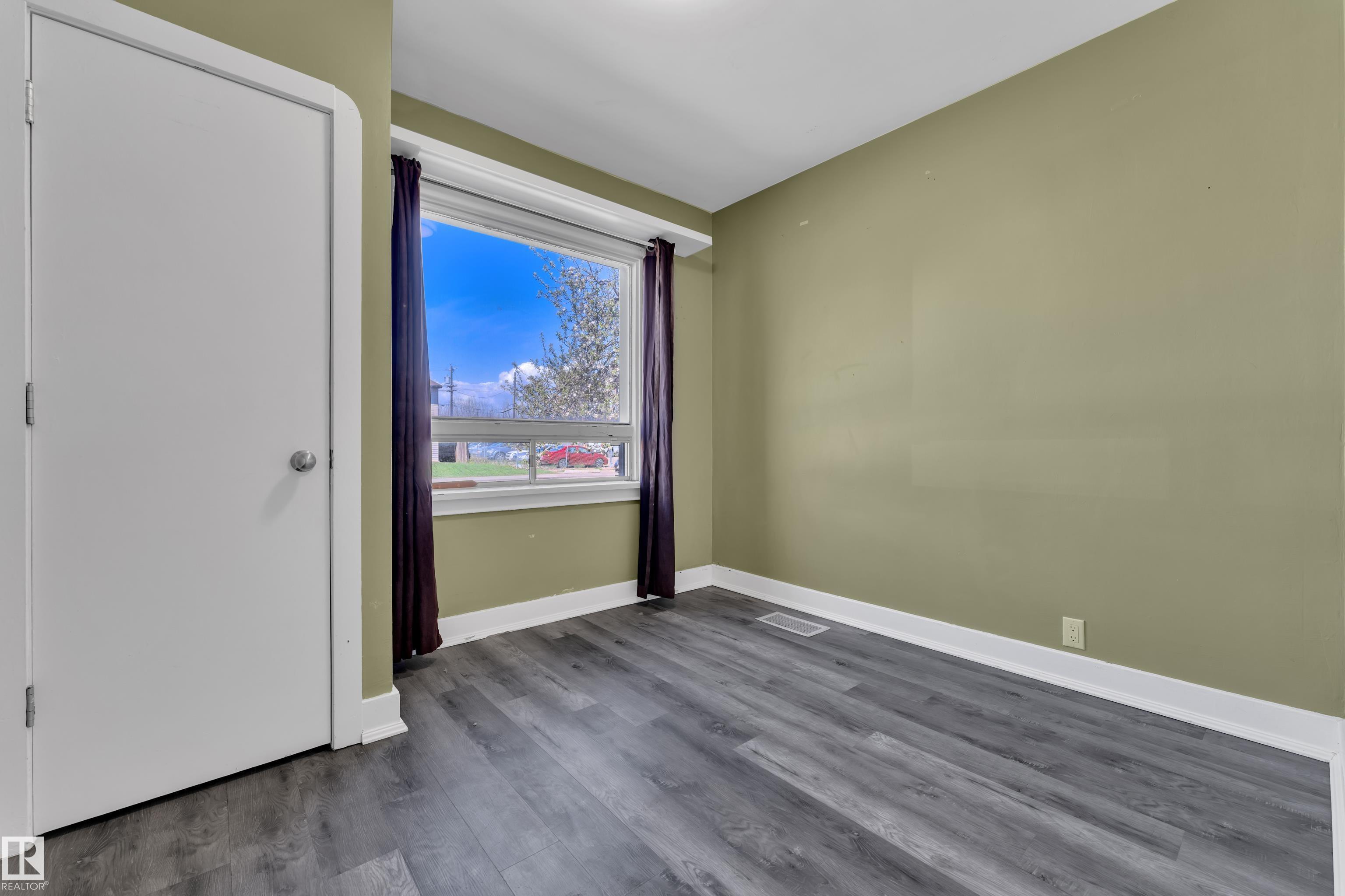 Photo 10 at 11721 81 Street NW, Parkdale, Edmonton
