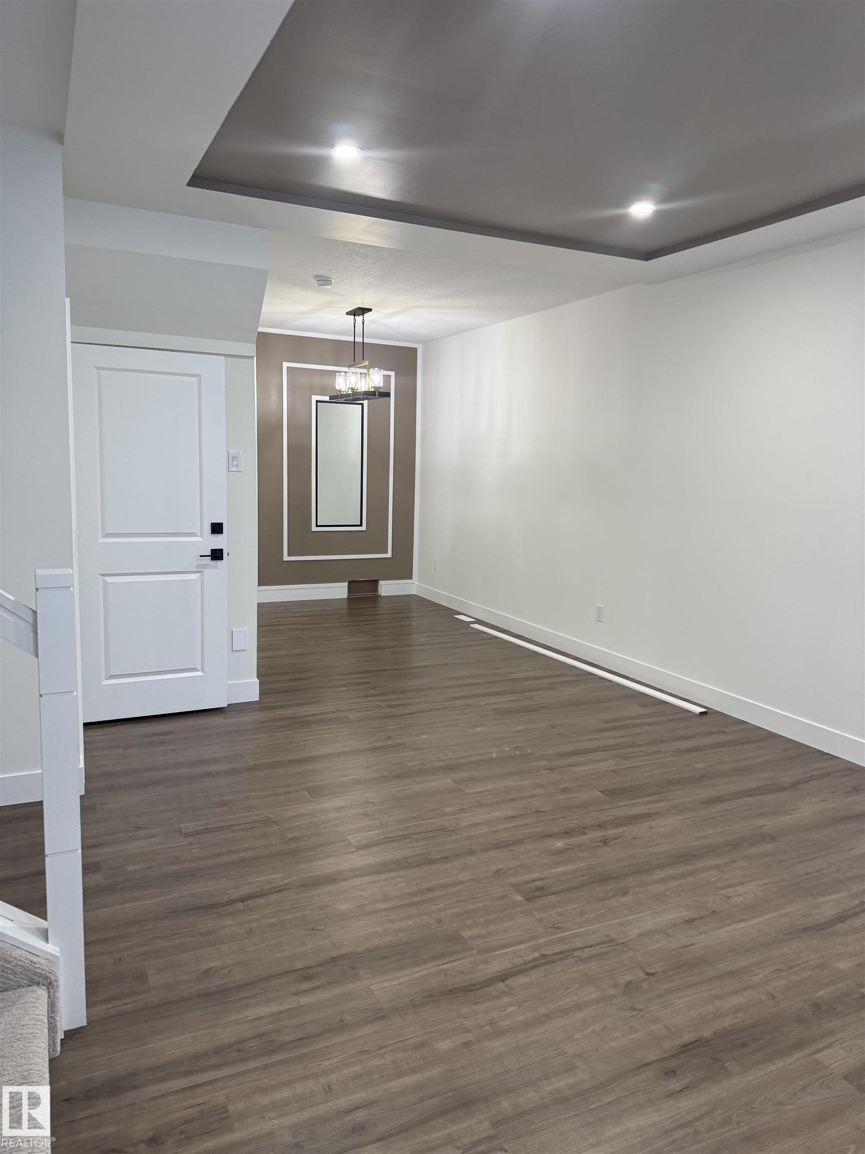 https://zimg.paragon.ice.com/ParagonImages/Property/PM/RAE/225402190/18/0/0/42fde96edd36d83c8059b79bf45992ed/1/f7ba2812983306924c700847194093d6/225402190-B56A93FE-0993-42AD-893C-395A1DE67E94.JPG