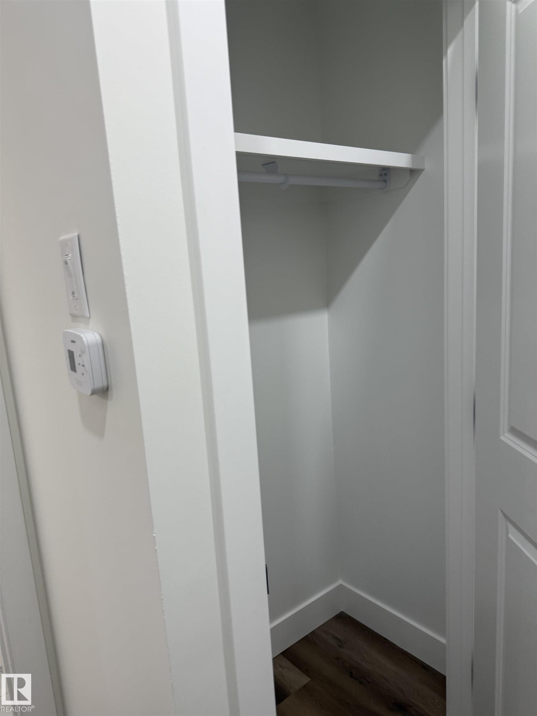https://zimg.paragon.ice.com/ParagonImages/Property/PM/RAE/225402190/40/0/0/56e5be93aed05beb2ee6da3c2460c647/1/f7ba2812983306924c700847194093d6/225402190-B89C0D7D-2094-4DA3-9AC8-040E045F8646.JPG