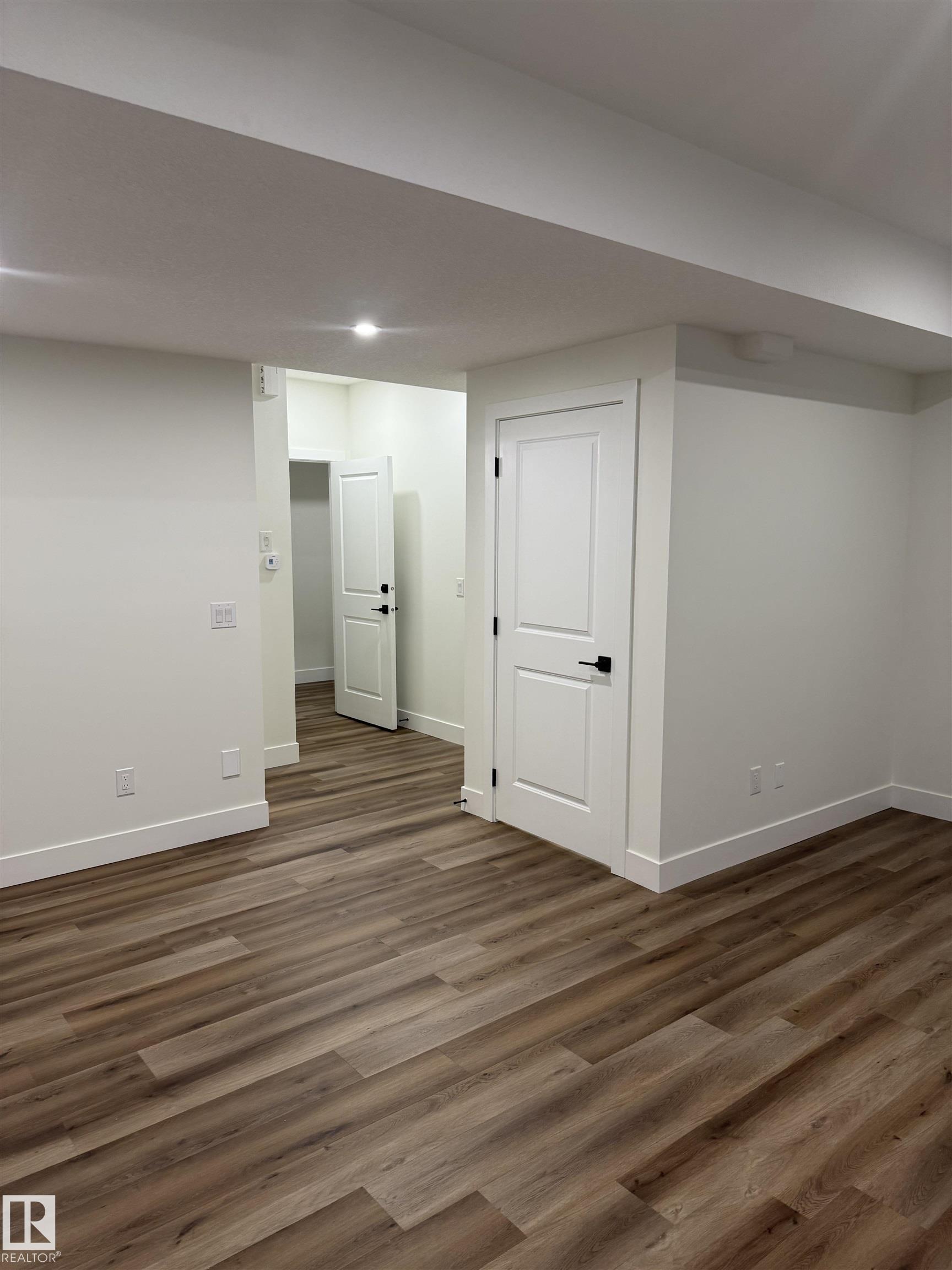 https://zimg.paragon.ice.com/ParagonImages/Property/PM/RAE/225402190/55/0/0/b9cf667f55336adbf7bc7dbda9f00f72/1/f7ba2812983306924c700847194093d6/225402190-1C7E3B57-023A-4034-B211-7AF8D5FAE332.JPG