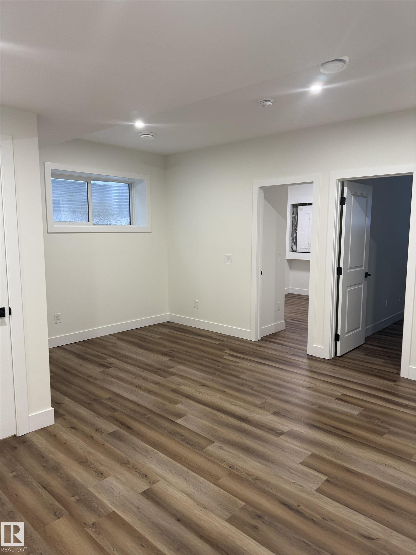 https://zimg.paragon.ice.com/ParagonImages/Property/PM/RAE/225402190/58/0/0/69e20443cc28cbfbad2cb9367bee9b62/1/f7ba2812983306924c700847194093d6/225402190-48014A9E-417F-4176-A231-42E3AB15179E.JPG