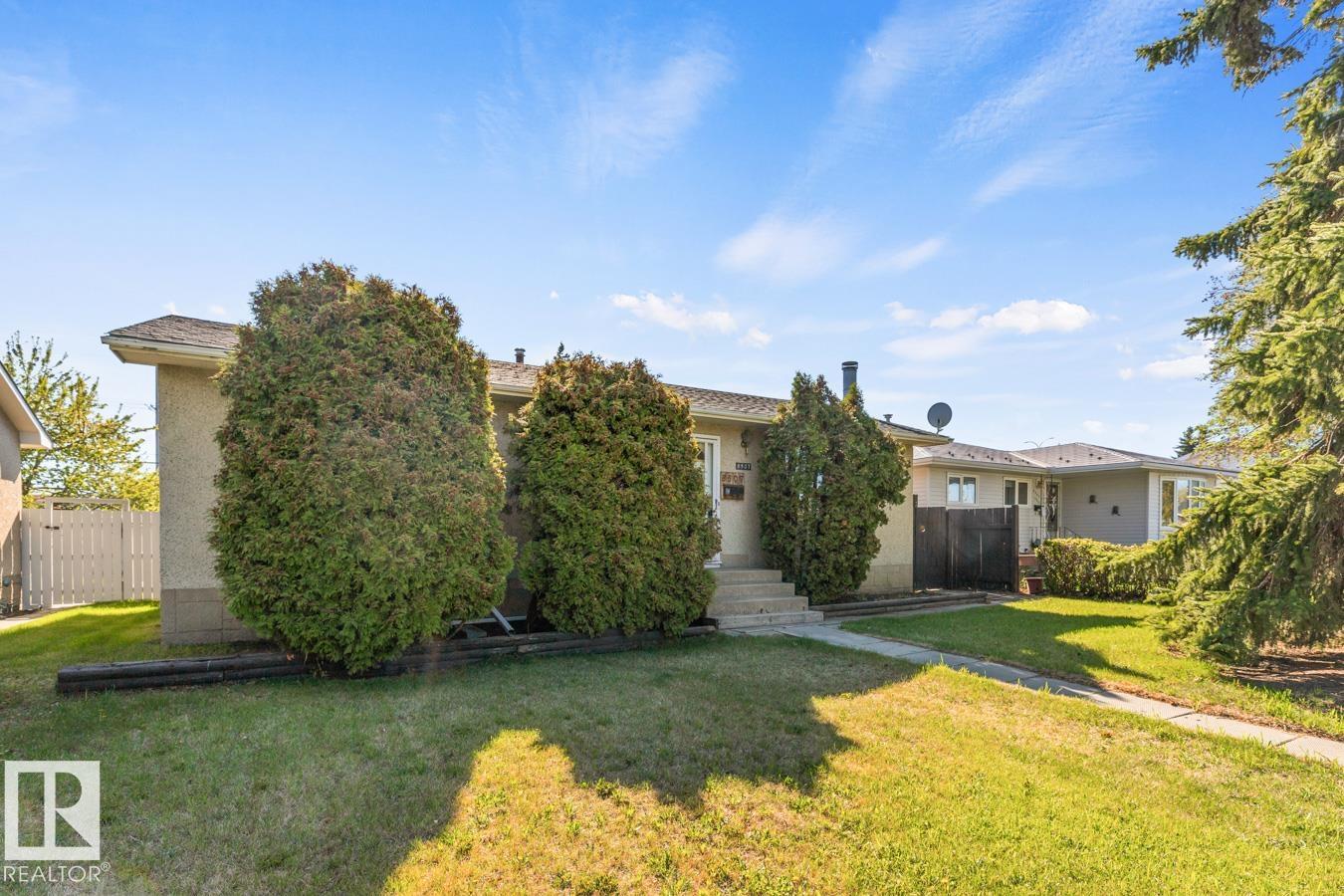 8507 52 Street NW, Kenilworth, Edmonton